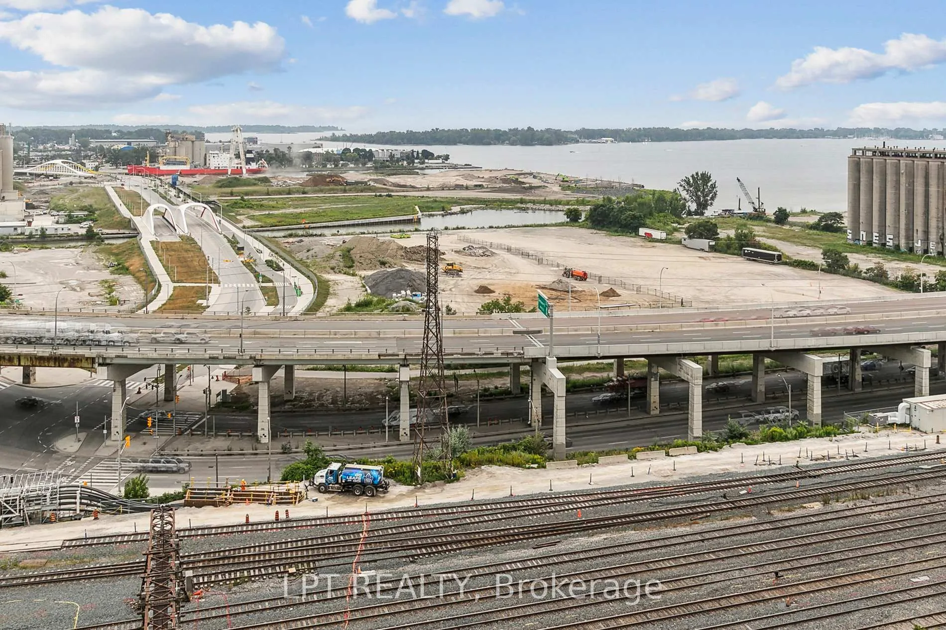 Photo 26 of Unit 1510, 390 Cherry Street, Toronto, Waterfront Communities — HOMEH