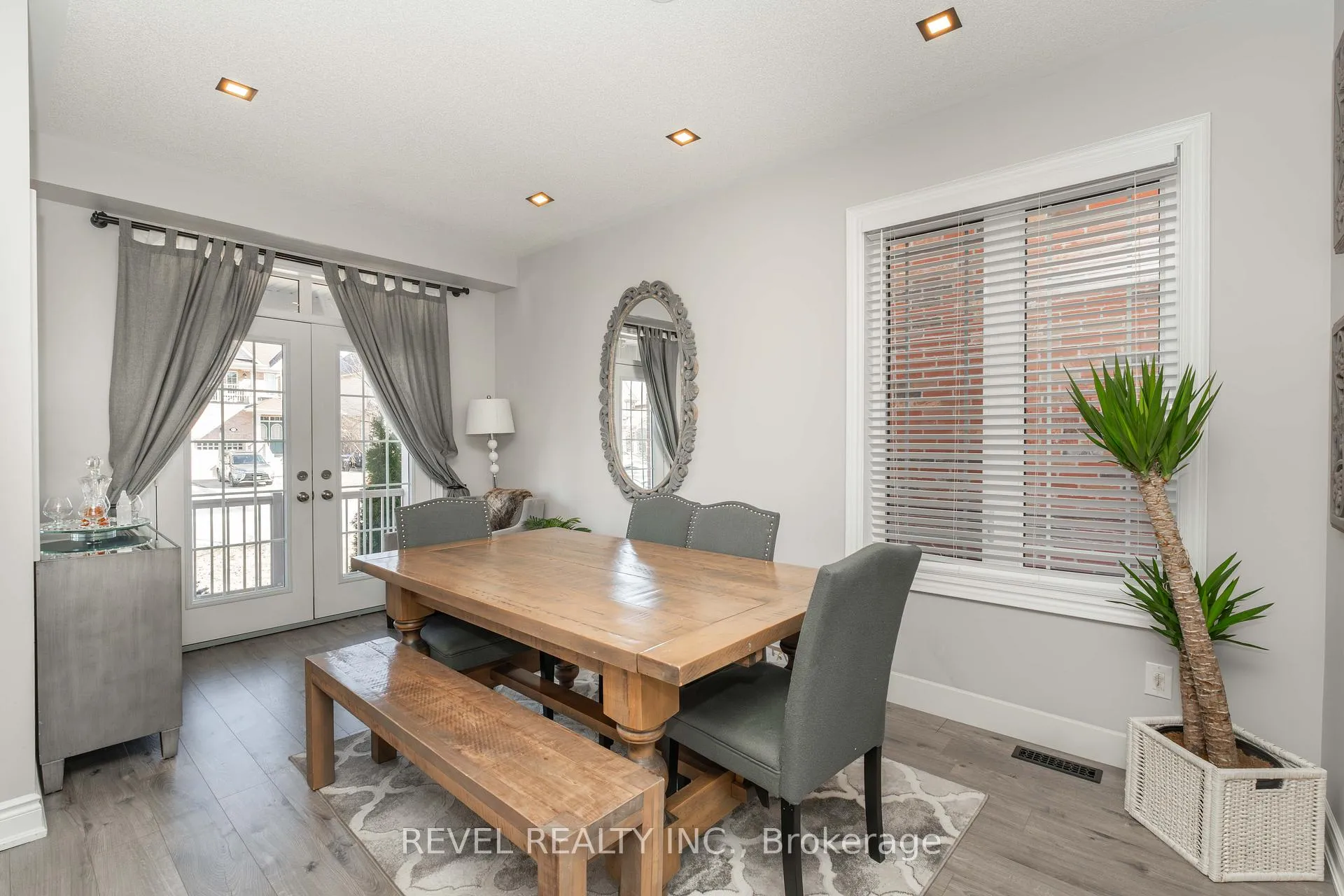 Photo 8 of 18 Jackson Drive, New Tecumseth, Tottenham — HOMEH