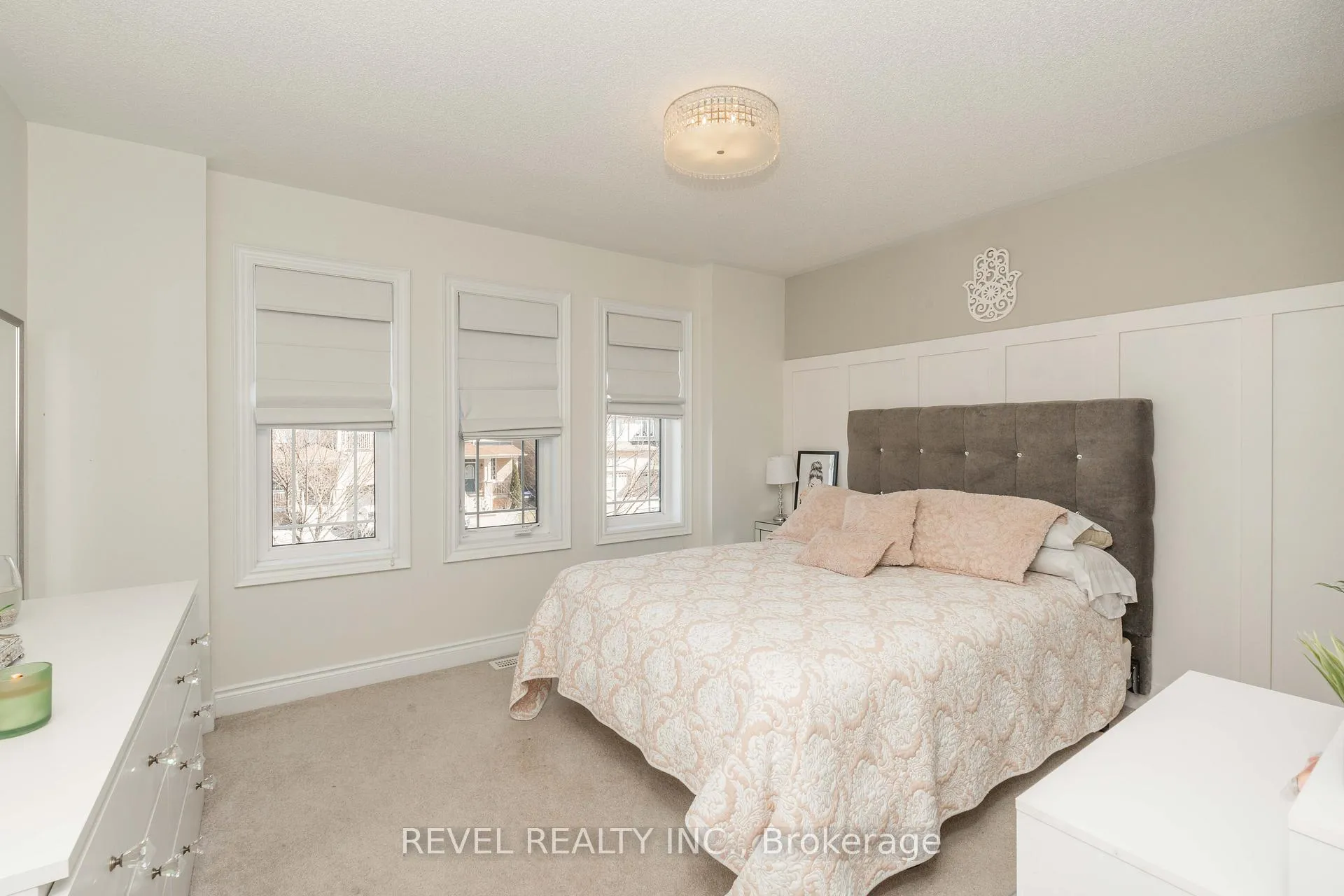 Photo 17 of 18 Jackson Drive, New Tecumseth, Tottenham — HOMEH