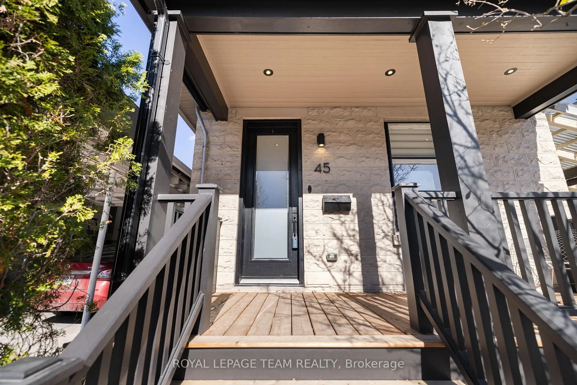 Photo 2 of 45 Springfield Road, Ottawa, Lindenlea — HOMEH