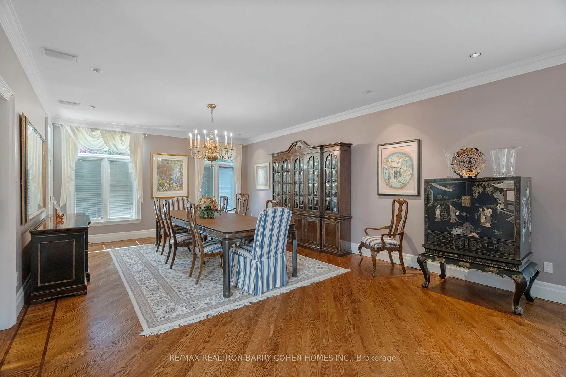 Photo 5 of 19 Vernham Avenue, North York, St. Andrew-Windfields — HOMEH
