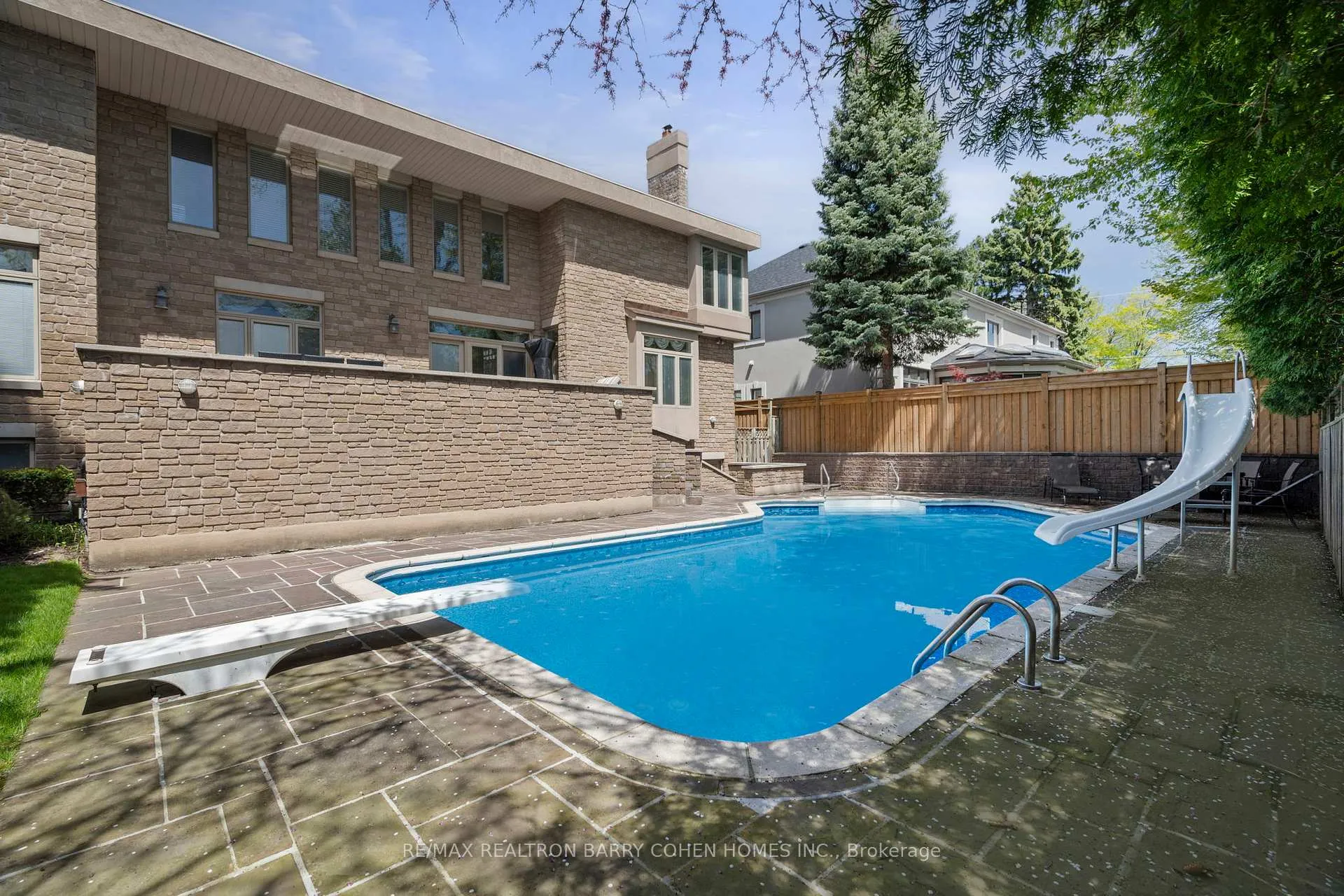 Photo 29 of 19 Vernham Avenue, North York, St. Andrew-Windfields — HOMEH