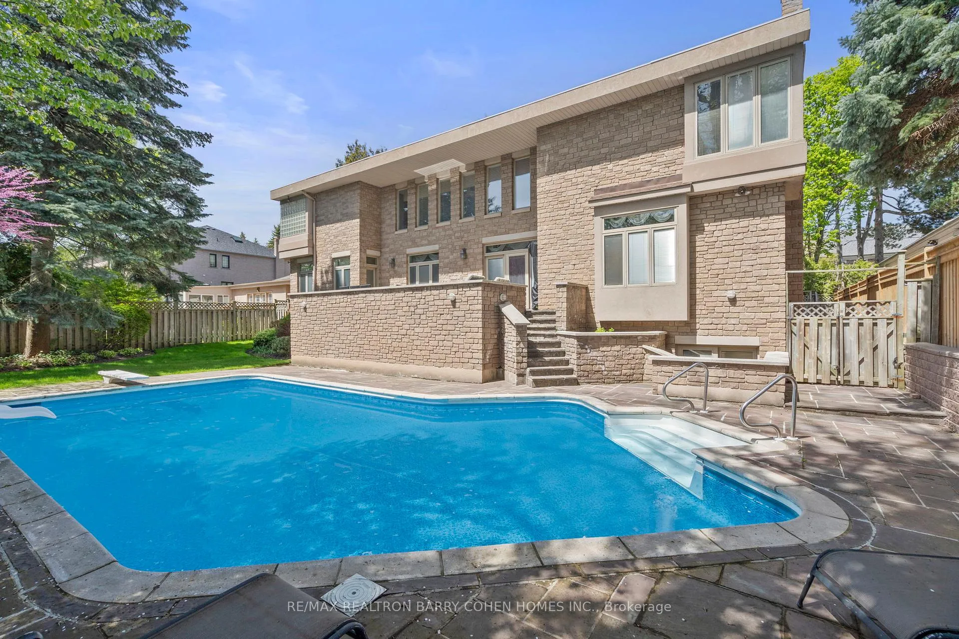 Photo 30 of 19 Vernham Avenue, North York, St. Andrew-Windfields — HOMEH