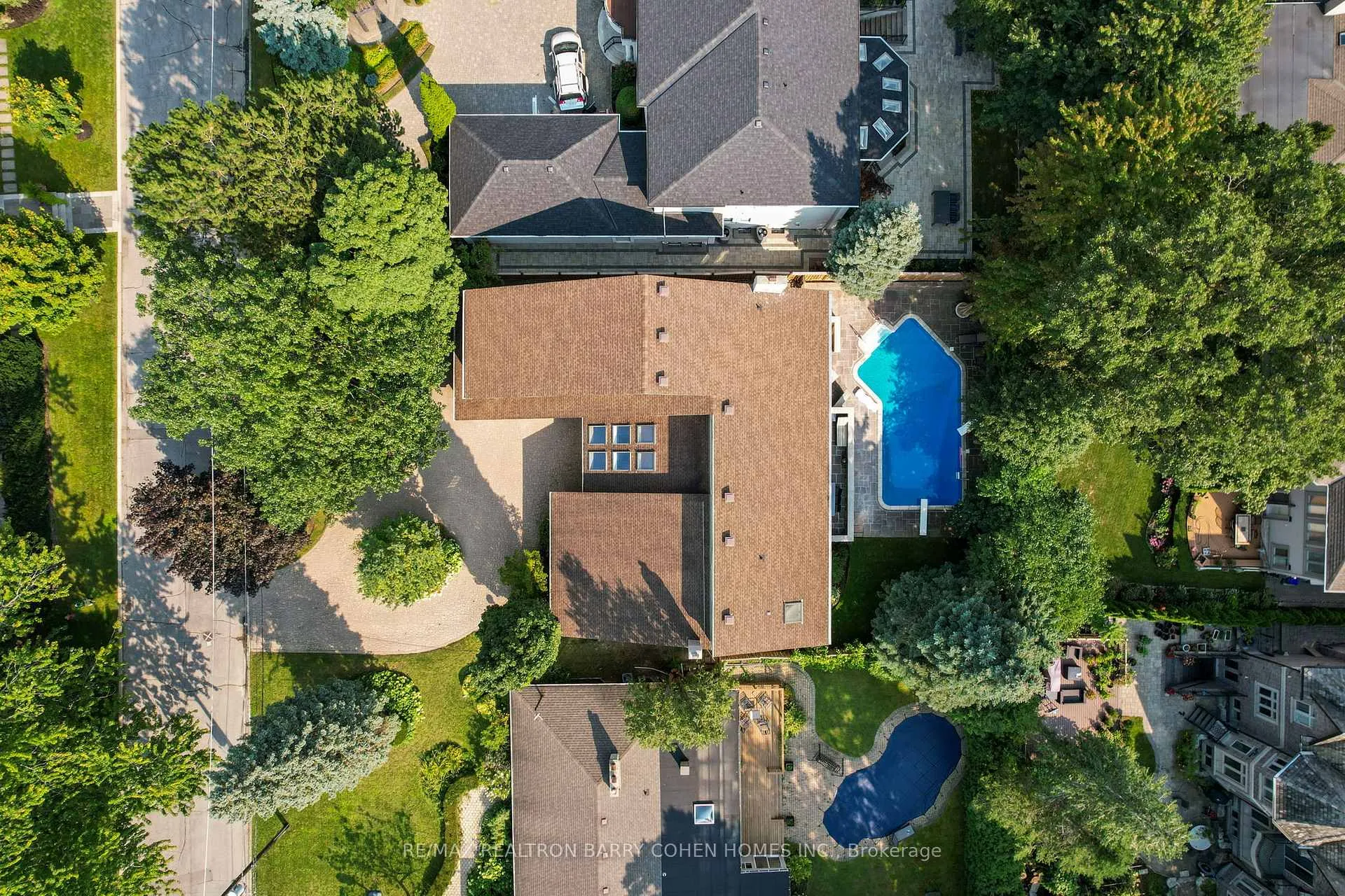 Photo 31 of 19 Vernham Avenue, North York, St. Andrew-Windfields — HOMEH