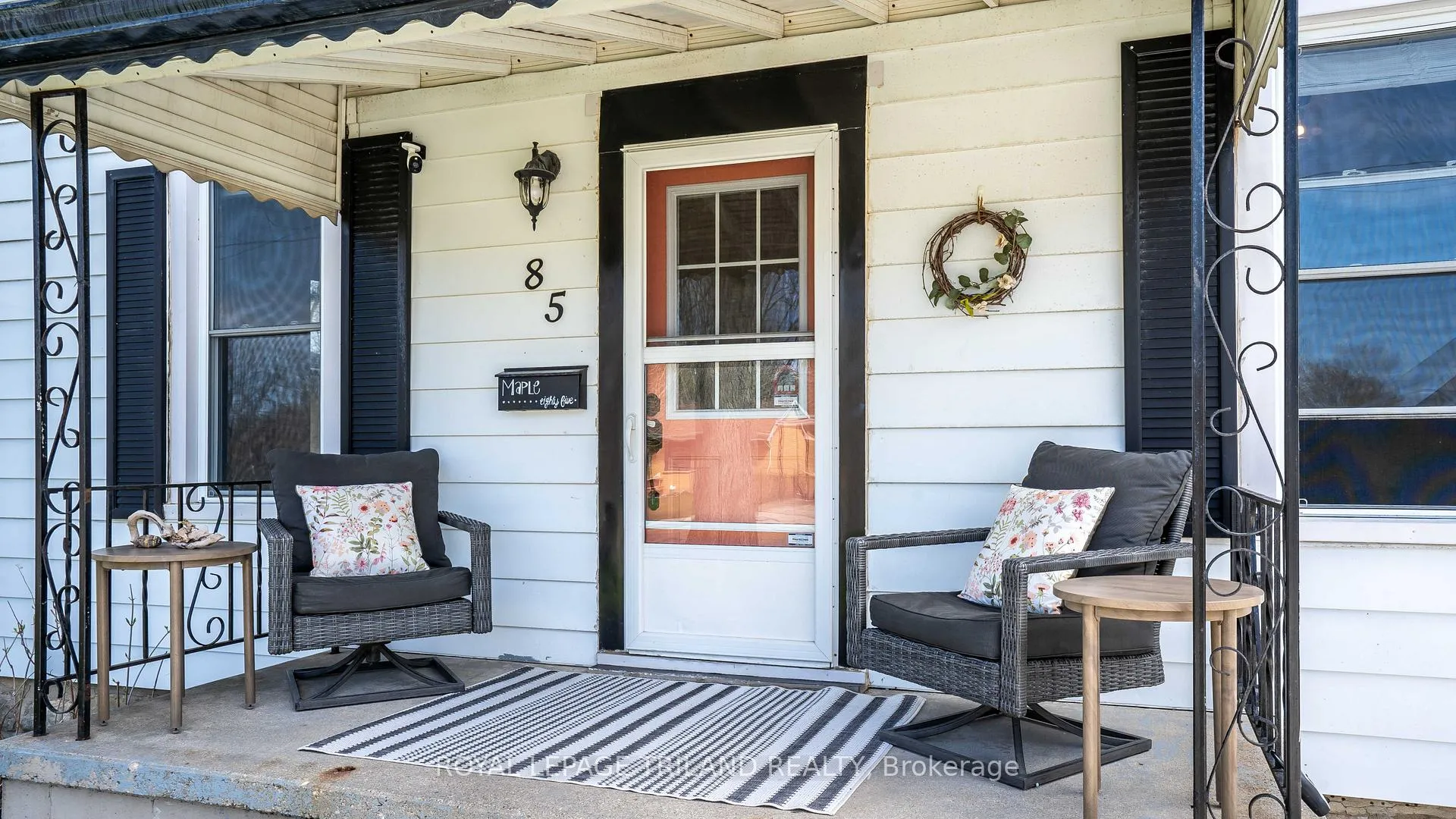 Photo 2 of 85 Maple Street, St. Thomas — HOMEH