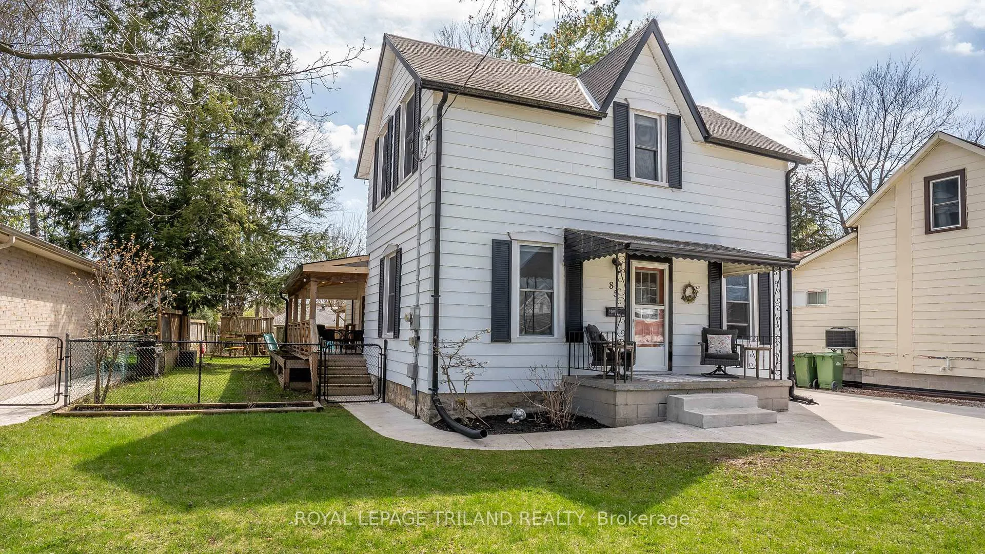 Photo 4 of 85 Maple Street, St. Thomas — HOMEH