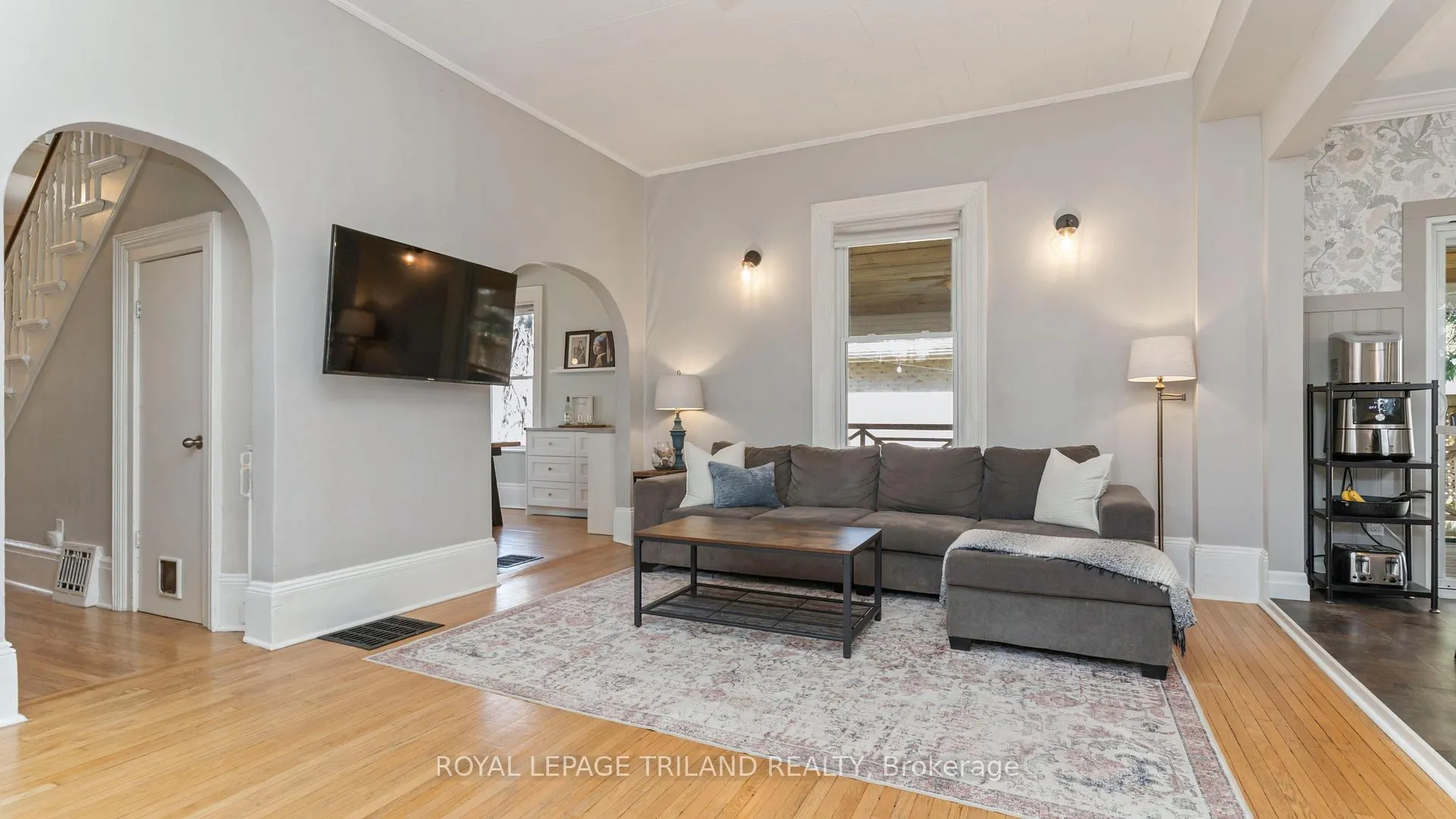 Photo 11 of 85 Maple Street, St. Thomas — HOMEH