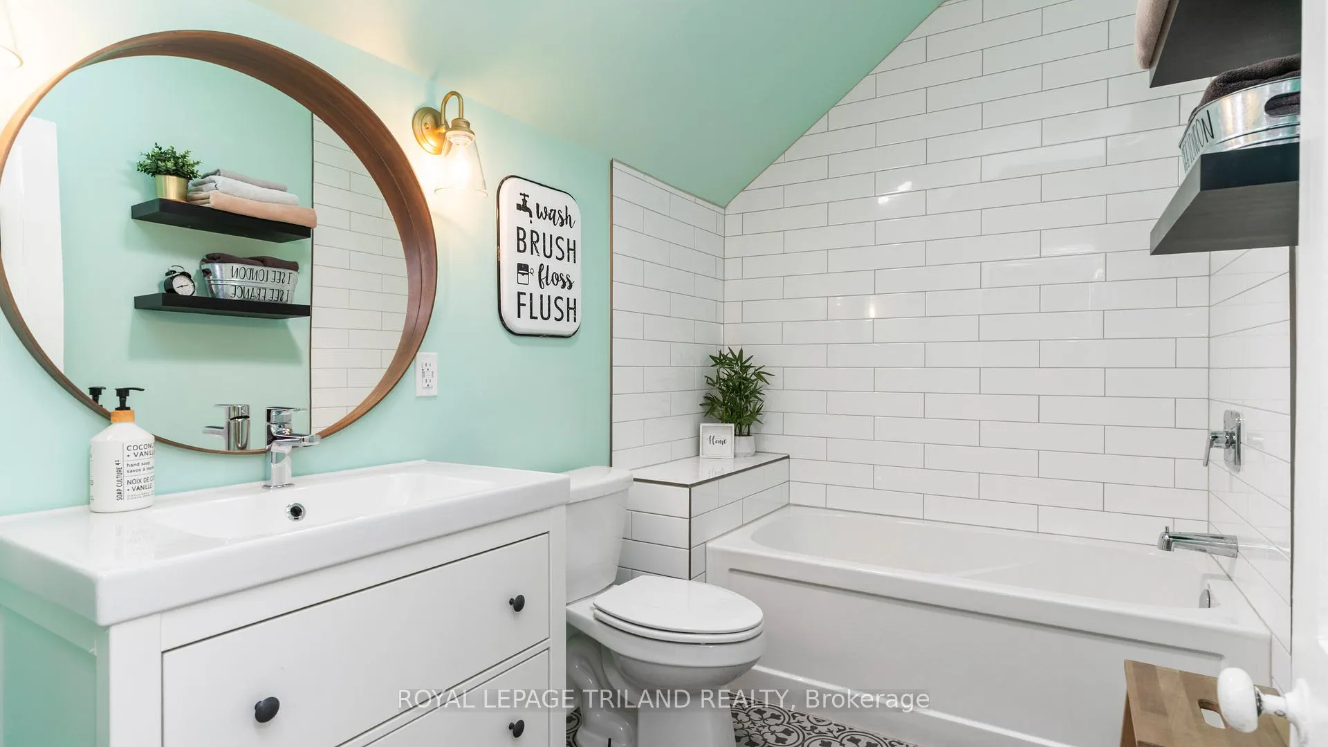 Photo 30 of 85 Maple Street, St. Thomas — HOMEH