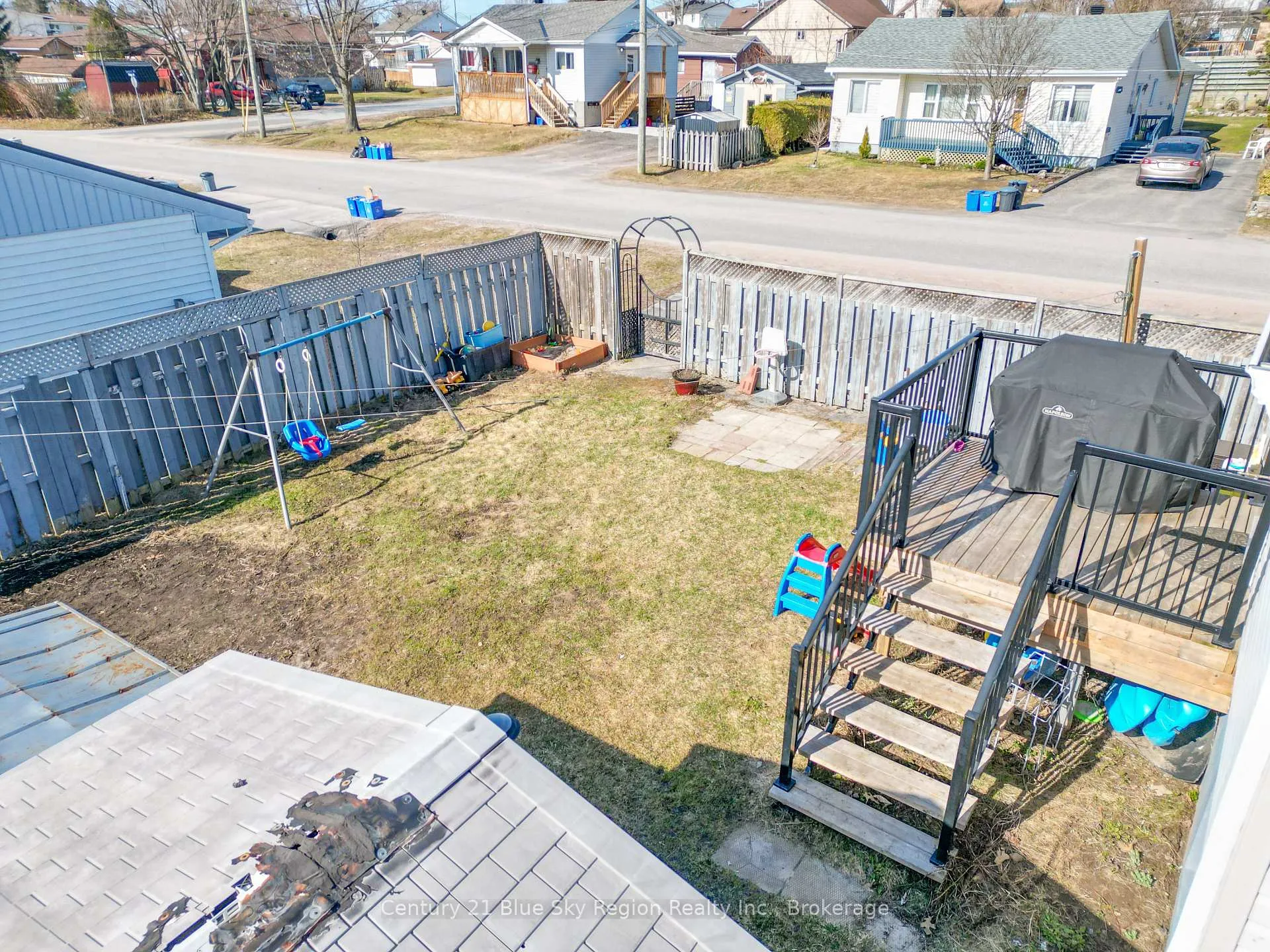 Photo 10 of 203 Hillcrest Avenue, North Bay, Central — HOMEH