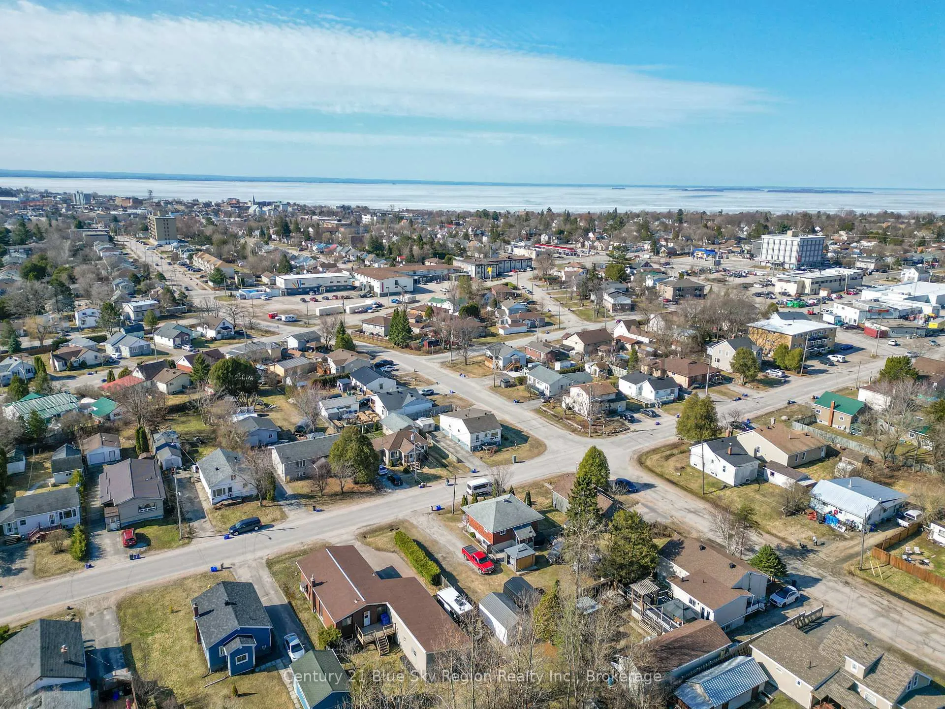 Photo 12 of 203 Hillcrest Avenue, North Bay, Central — HOMEH