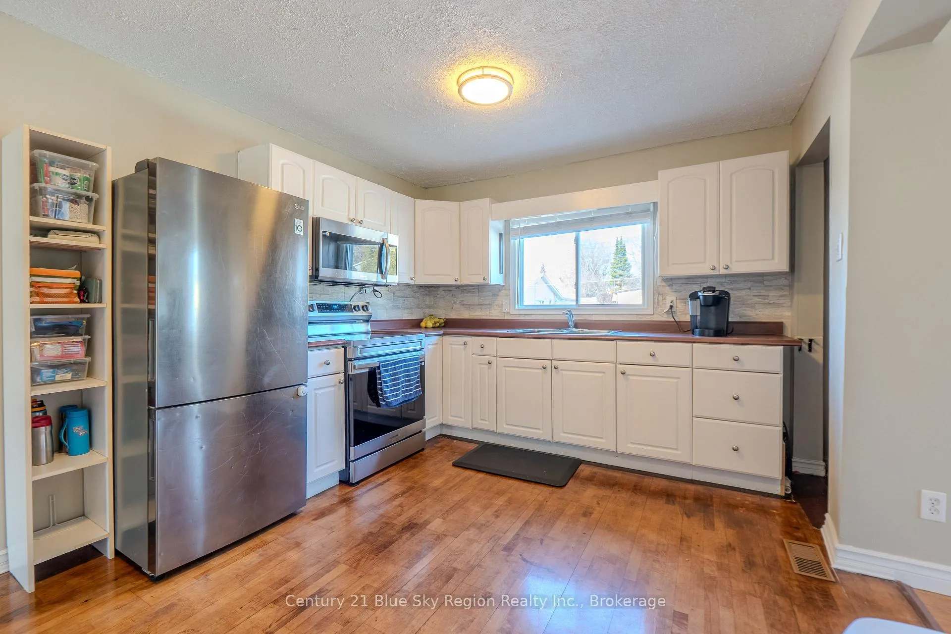 Photo 16 of 203 Hillcrest Avenue, North Bay, Central — HOMEH
