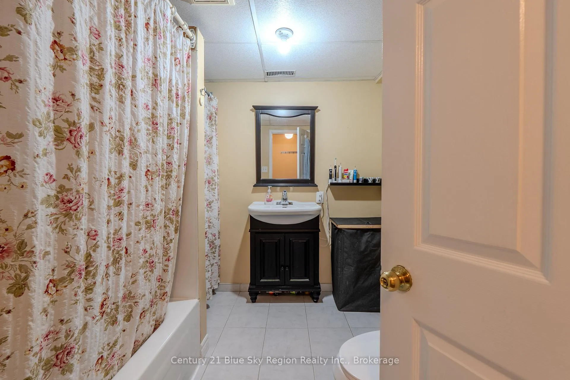 Photo 48 of 203 Hillcrest Avenue, North Bay, Central — HOMEH