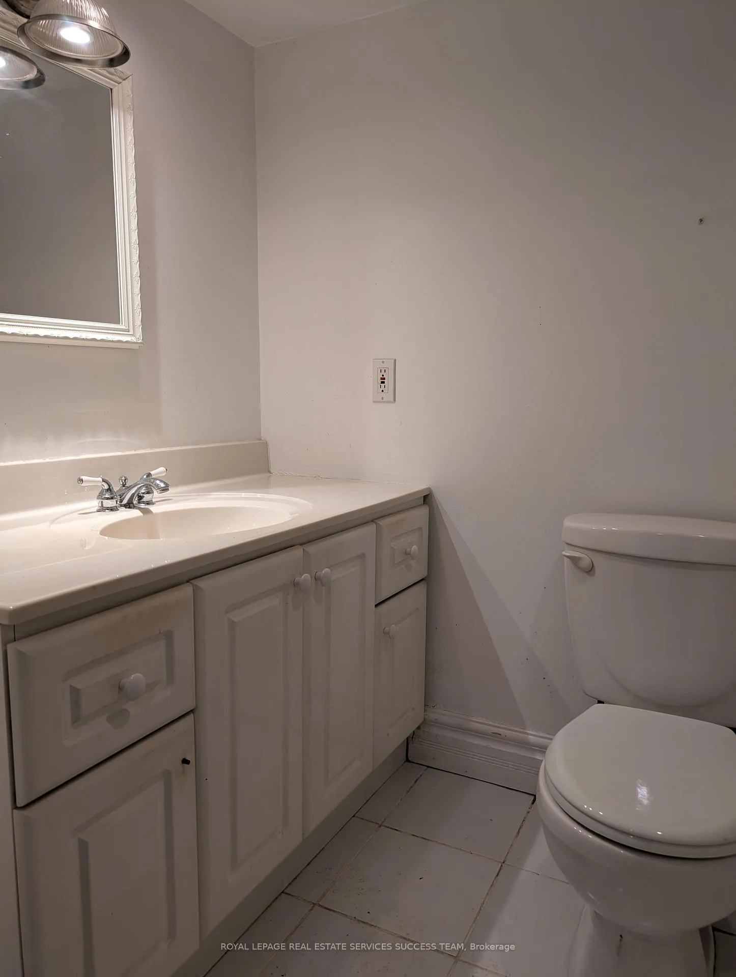 Photo 9 of Unit Basement, 494 Summerhill Avenue, Toronto, Rosedale-Moore Park — HOMEH