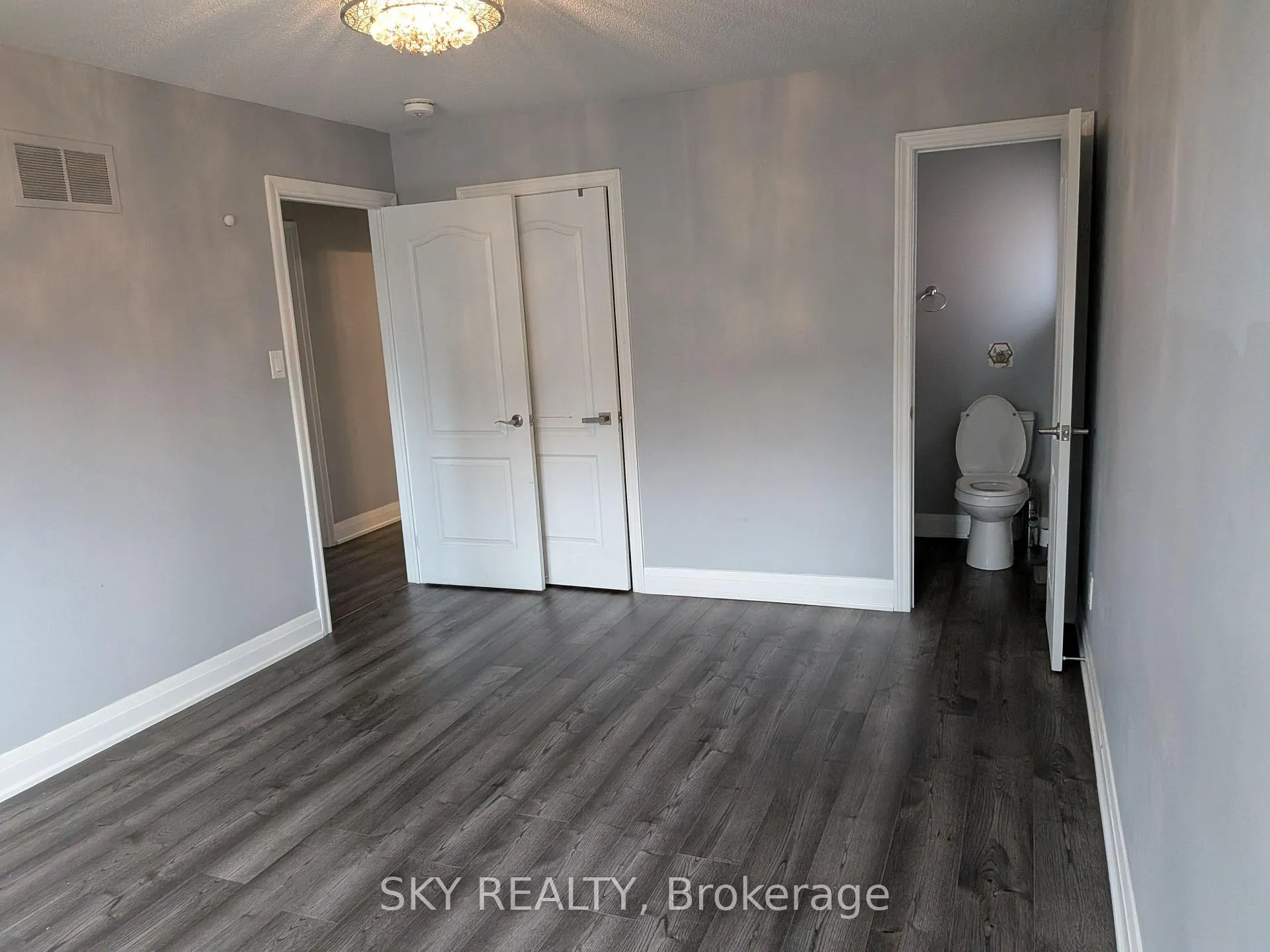 Photo 10 of Unit Upper, 3 Panorama Crescent, Brampton, Northgate — HOMEH