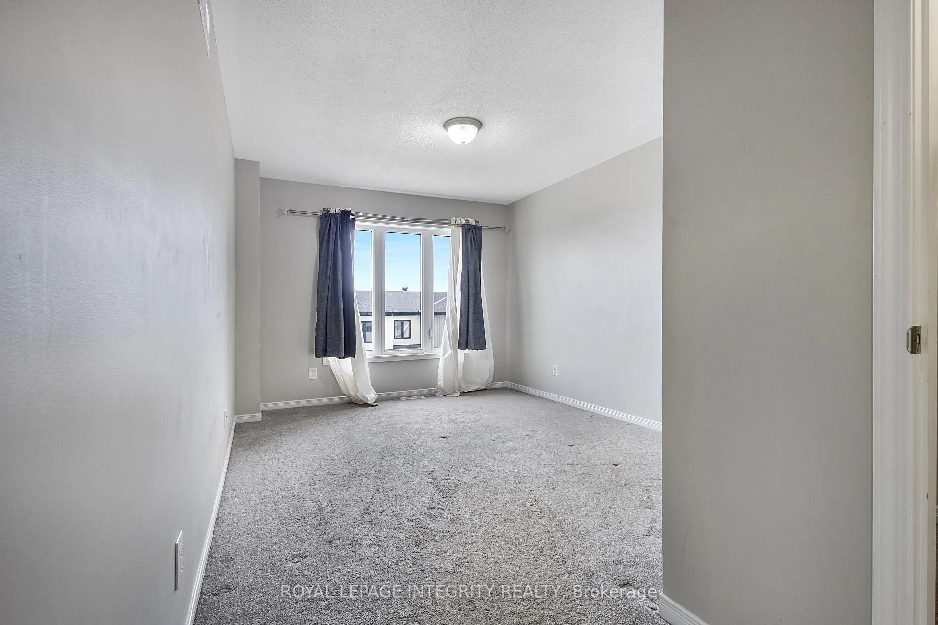 Photo 13 of 863 Element Place, Ottawa, Kanata - Emerald Meadows/Trailwest — HOMEH