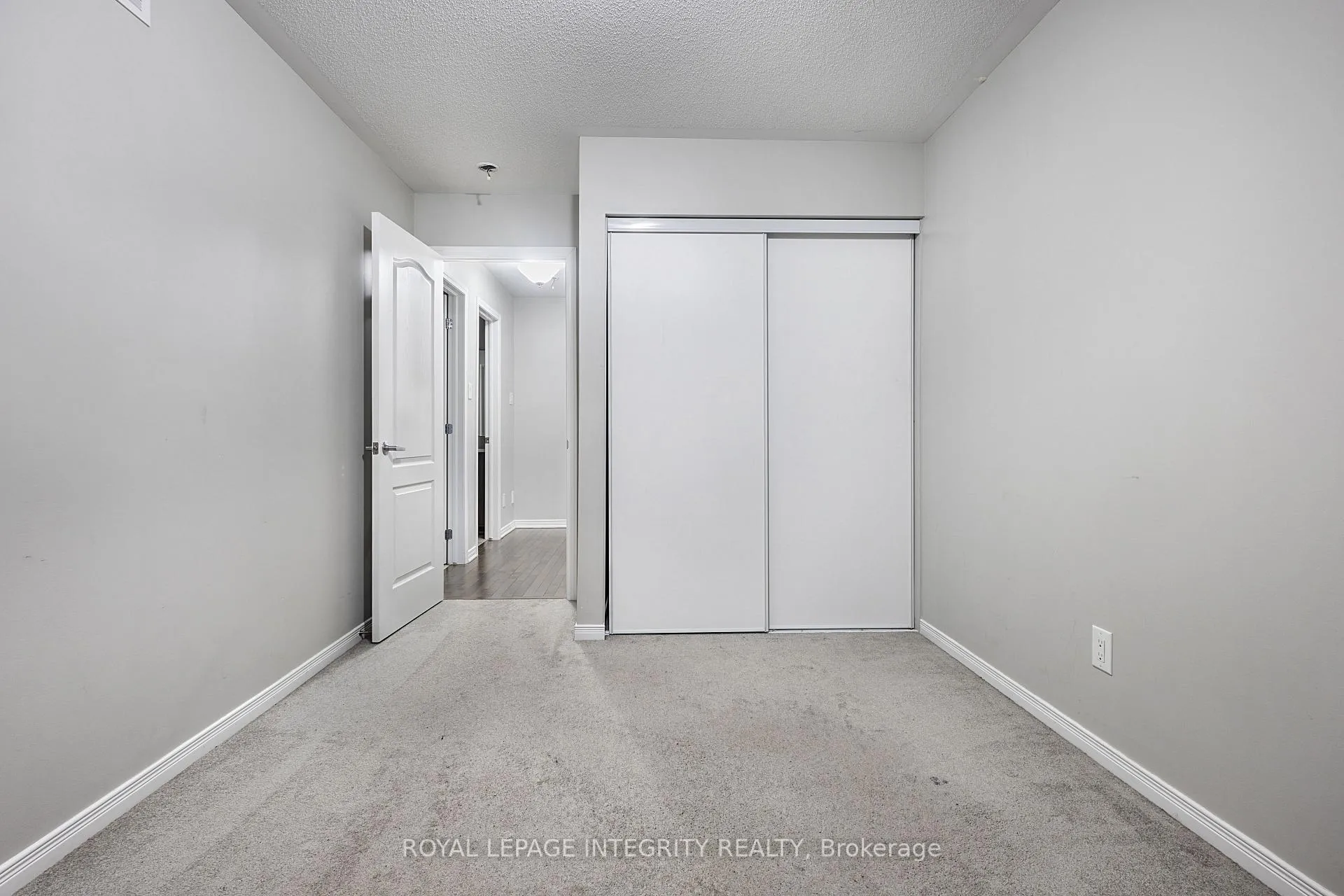 Photo 17 of 863 Element Place, Ottawa, Kanata - Emerald Meadows/Trailwest — HOMEH