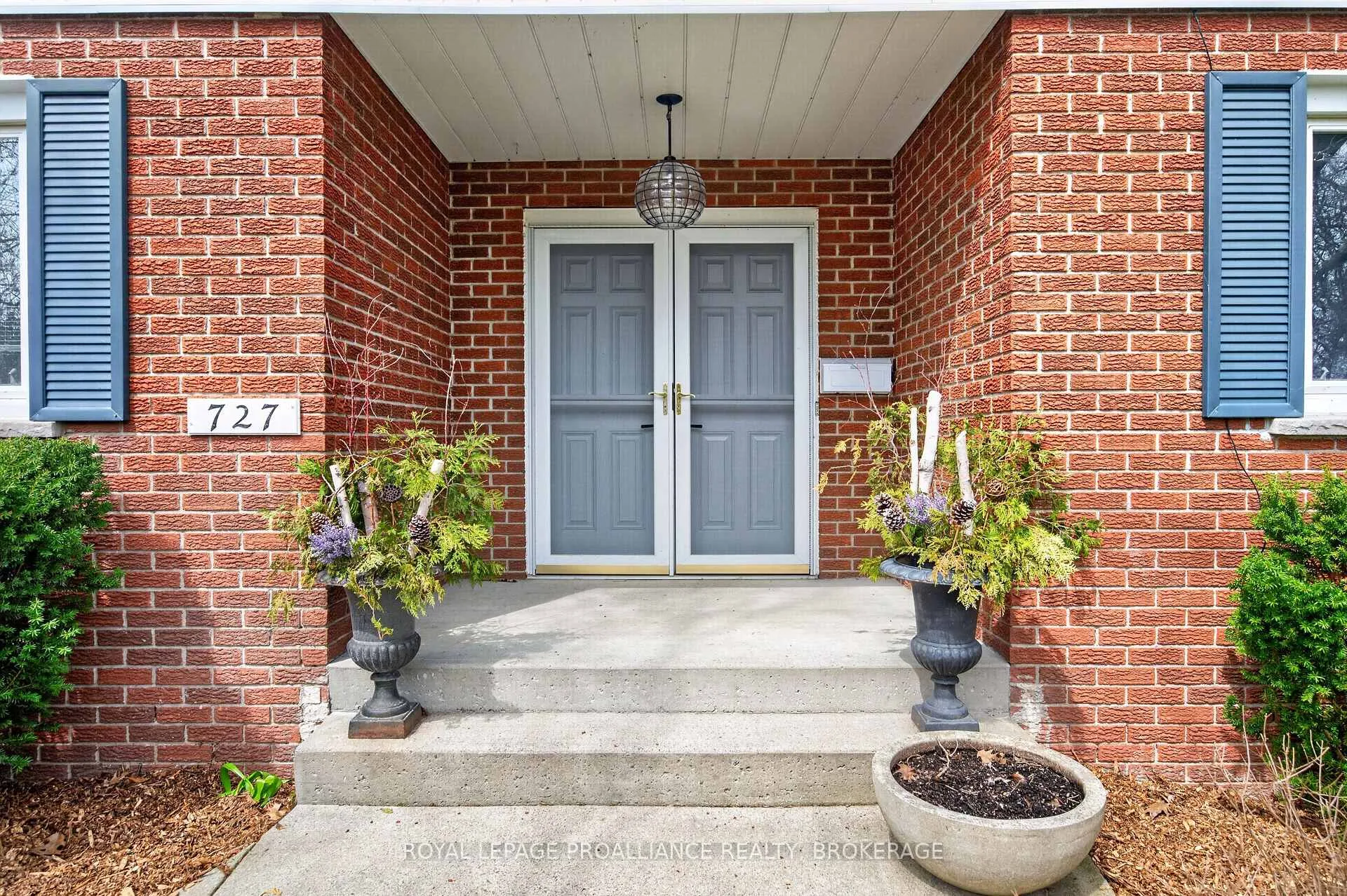 Photo 2 of 727 Aylmer Crescent, Kingston, South of Taylor-Kidd Blvd — HOMEH