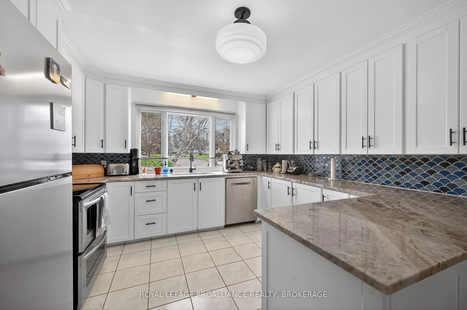 Photo 8 of 727 Aylmer Crescent, Kingston, South of Taylor-Kidd Blvd — HOMEH