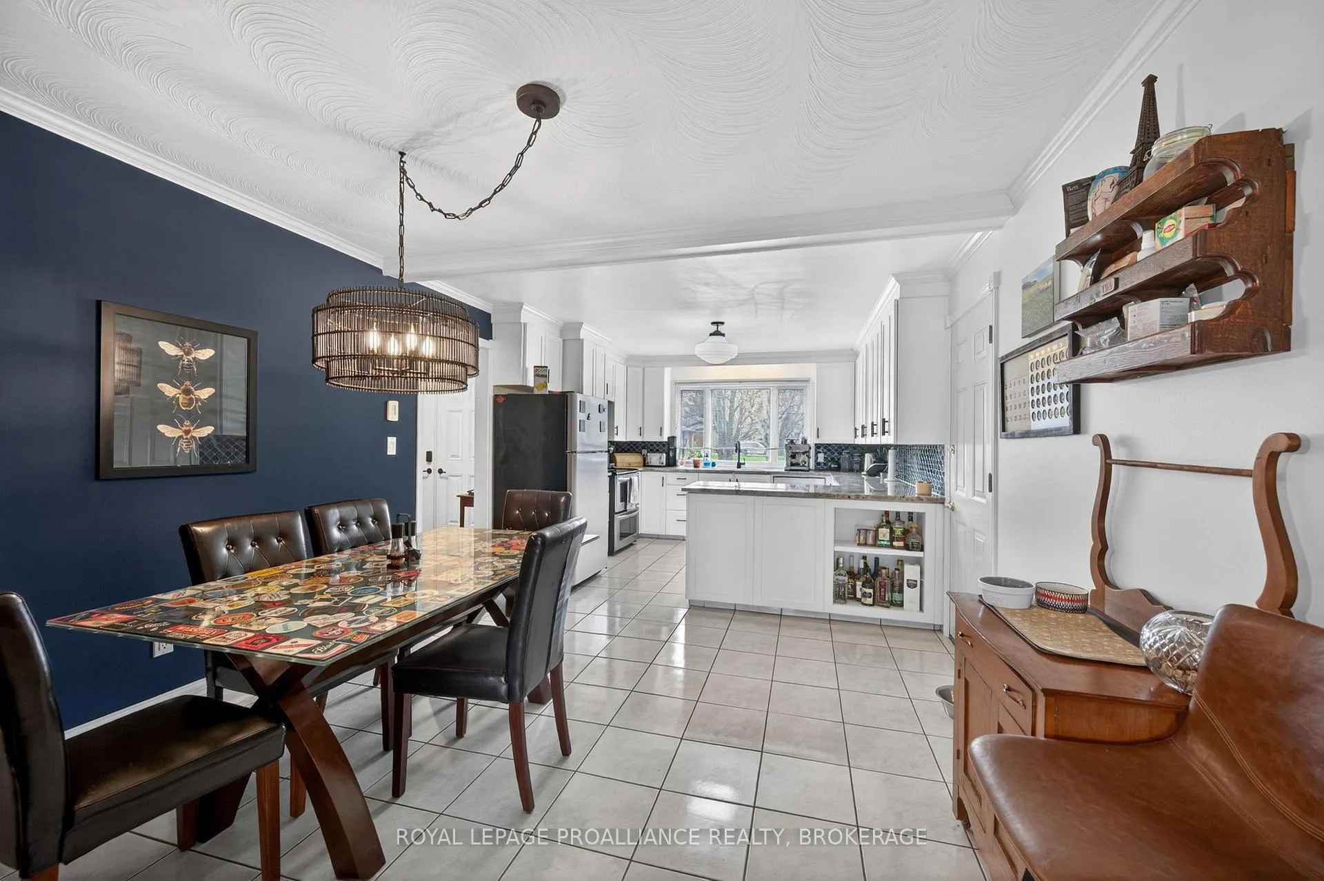 Photo 11 of 727 Aylmer Crescent, Kingston, South of Taylor-Kidd Blvd — HOMEH
