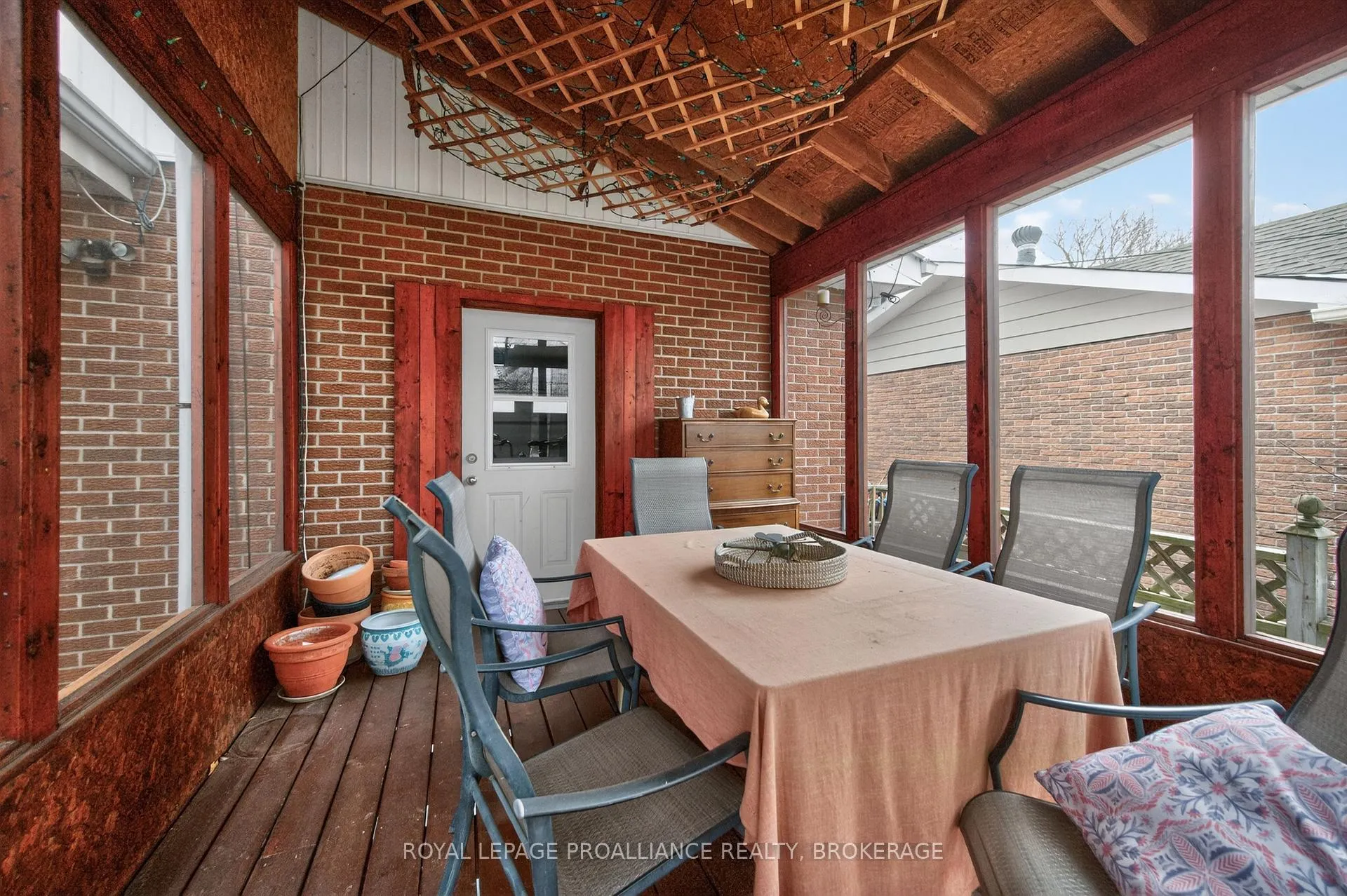 Photo 31 of 727 Aylmer Crescent, Kingston, South of Taylor-Kidd Blvd — HOMEH