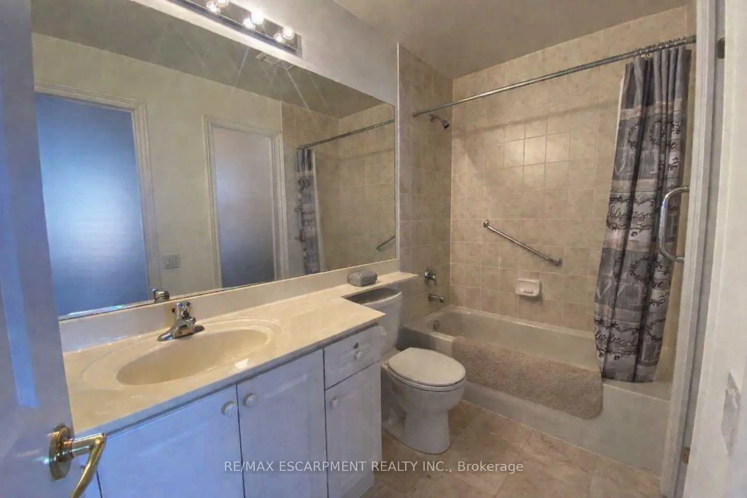 Photo 13 of Unit 507, 40 Old Mill Road, Oakville, Old Oakville — HOMEH