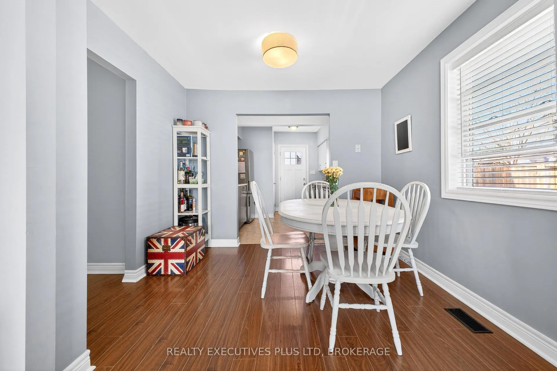 Photo 8 of 46 Doncaster Boulevard, St. Catharines, Fairview — HOMEH