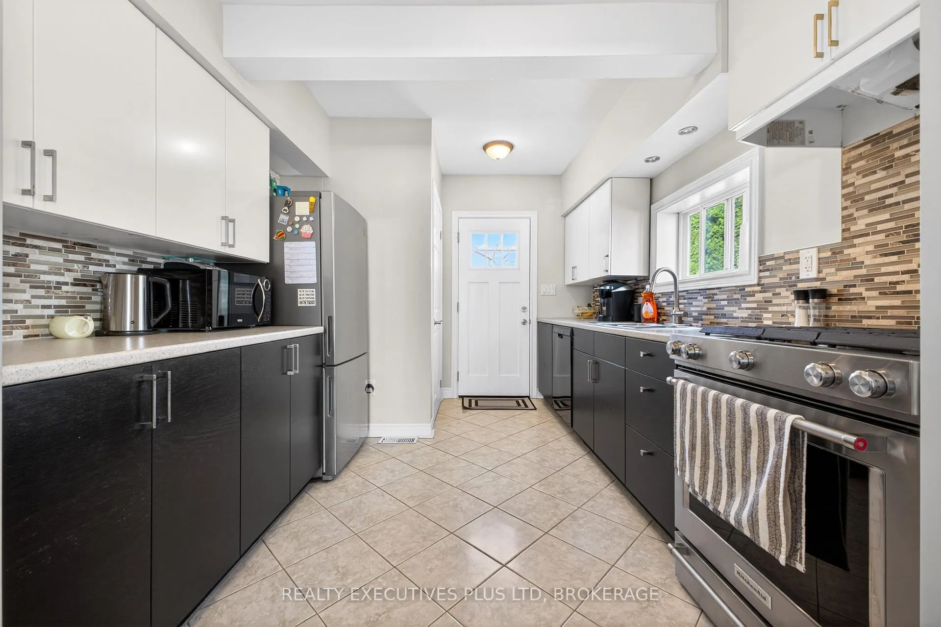 Photo 10 of 46 Doncaster Boulevard, St. Catharines, Fairview — HOMEH