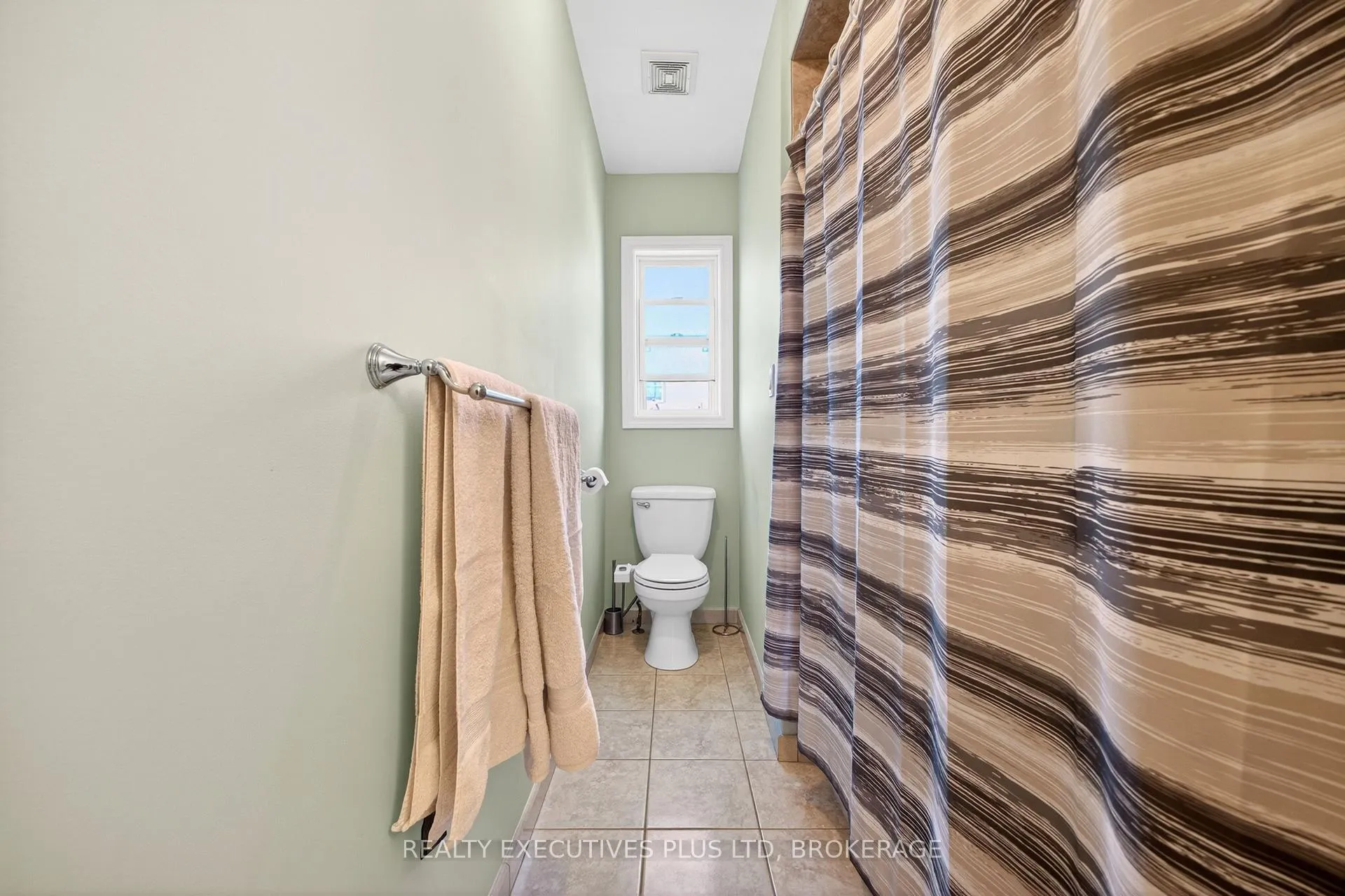 Photo 16 of 46 Doncaster Boulevard, St. Catharines, Fairview — HOMEH