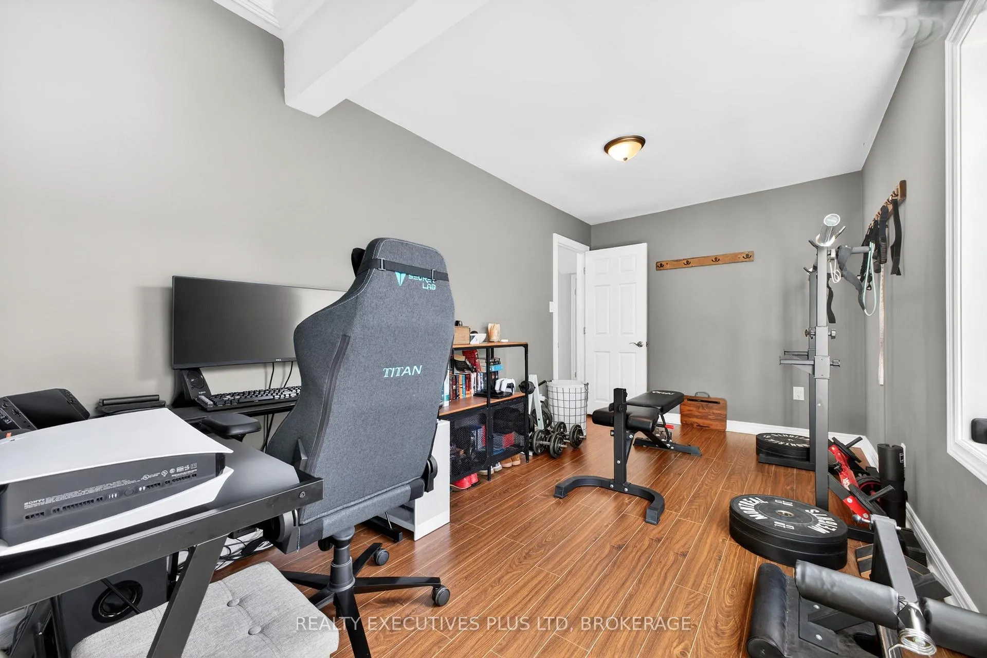 Photo 18 of 46 Doncaster Boulevard, St. Catharines, Fairview — HOMEH
