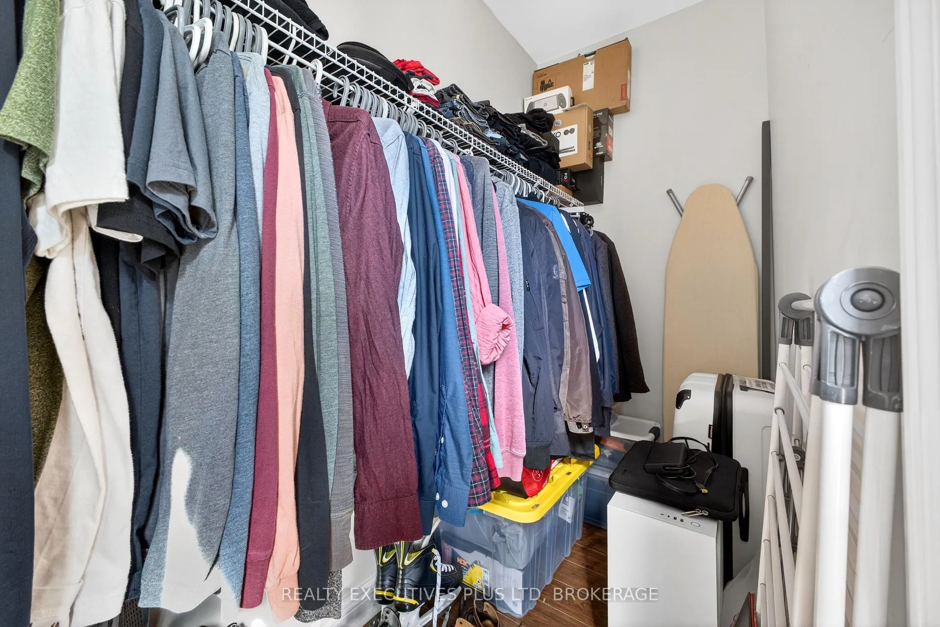 Photo 19 of 46 Doncaster Boulevard, St. Catharines, Fairview — HOMEH