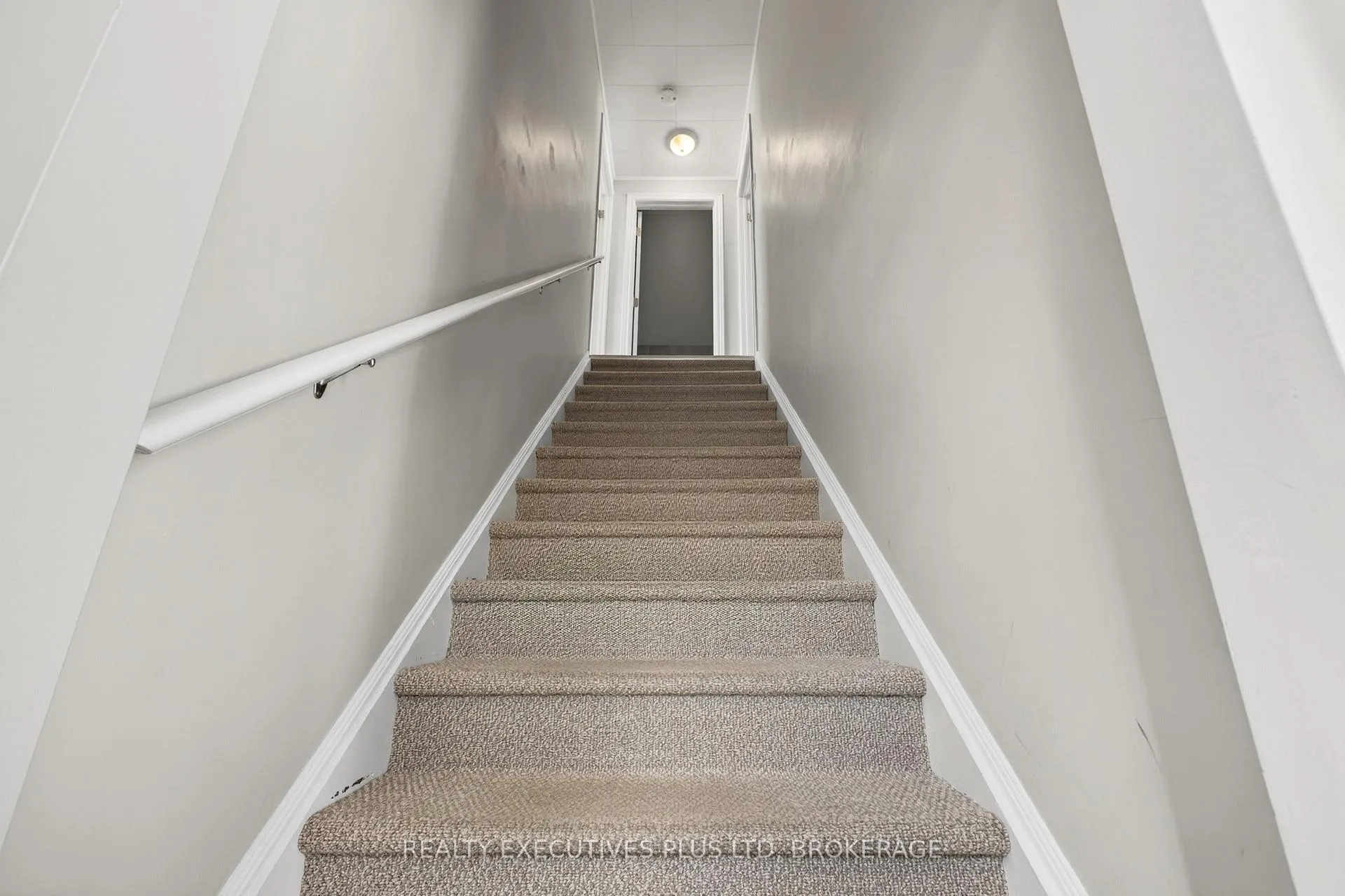 Photo 23 of 46 Doncaster Boulevard, St. Catharines, Fairview — HOMEH