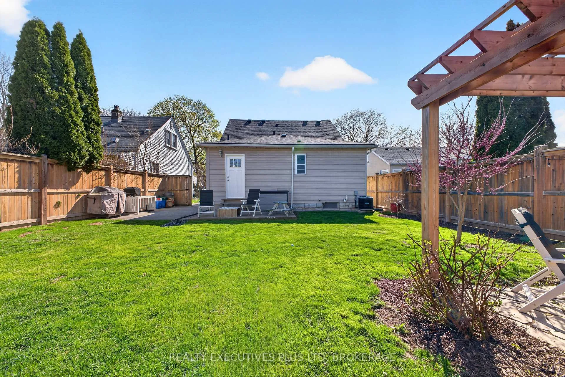 Photo 36 of 46 Doncaster Boulevard, St. Catharines, Fairview — HOMEH