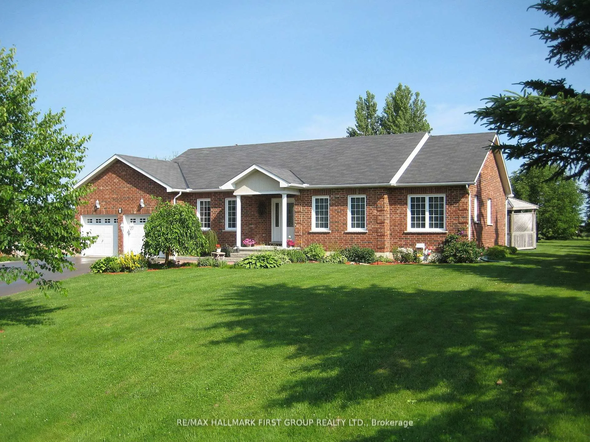 Photo 2 of 4 Bluewater Avenue, Kawartha Lakes, Fenelon — HOMEH