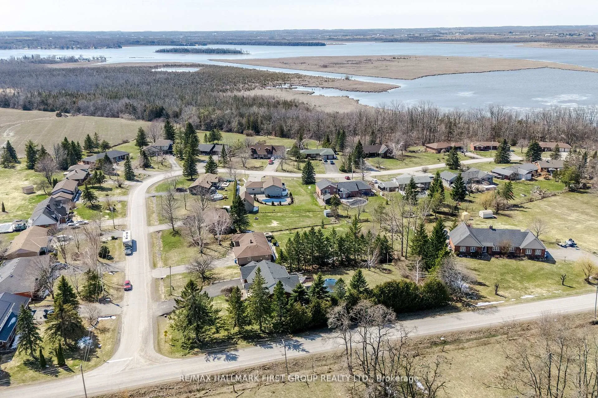 Photo 37 of 4 Bluewater Avenue, Kawartha Lakes, Fenelon — HOMEH