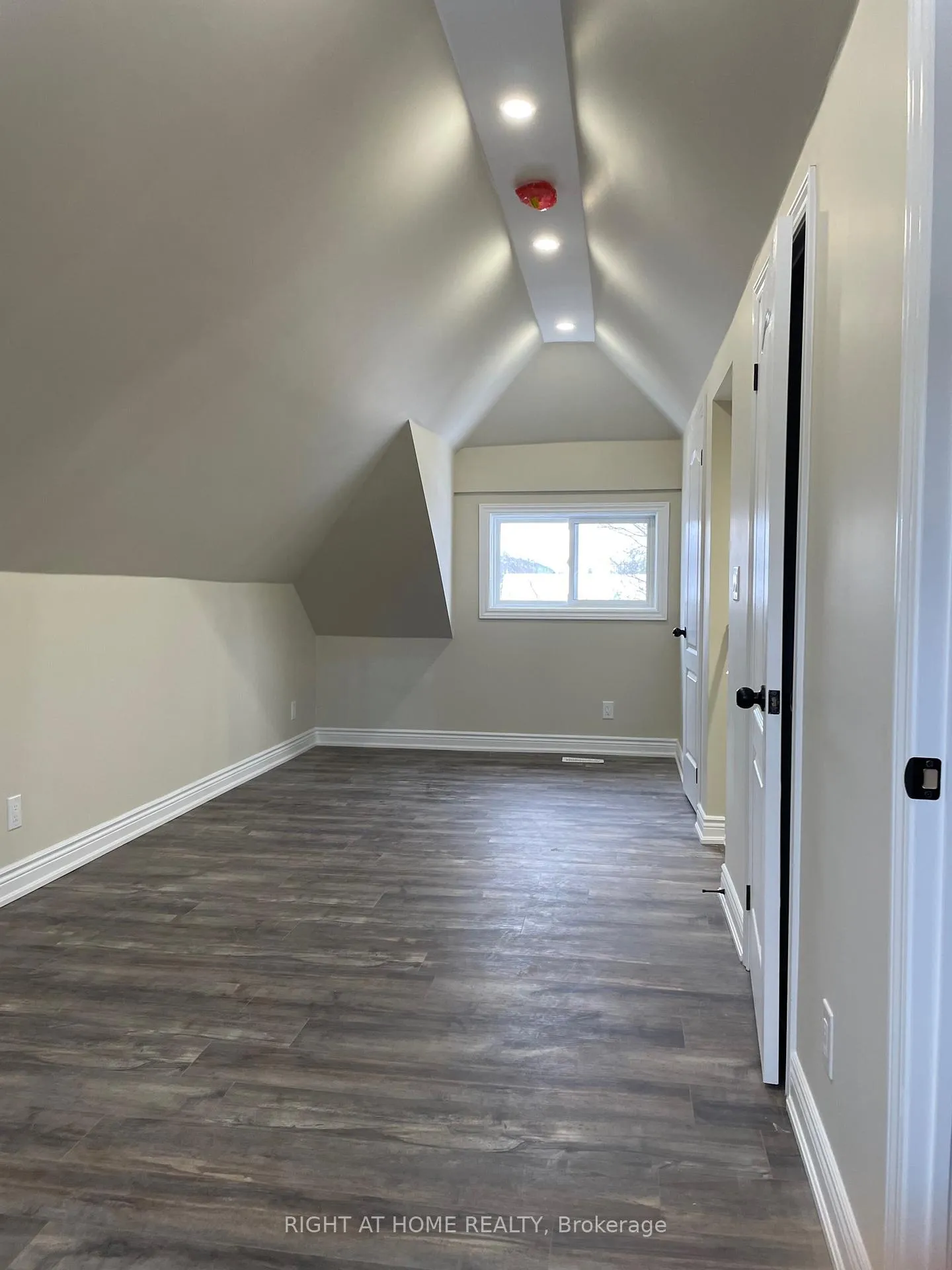 Photo 1 of Unit 2, 117 Huxley Avenue S, Hamilton, Delta — HOMEH