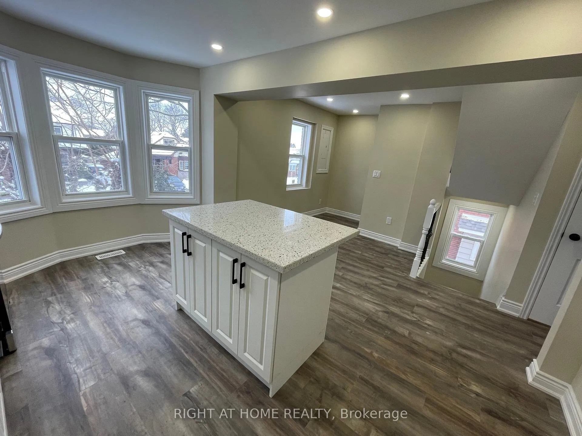 Photo 8 of Unit 2, 117 Huxley Avenue S, Hamilton, Delta — HOMEH