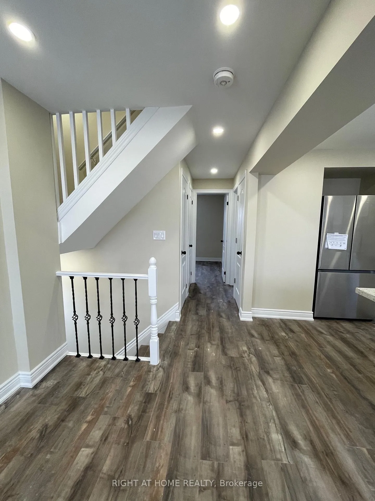 Photo 10 of Unit 2, 117 Huxley Avenue S, Hamilton, Delta — HOMEH