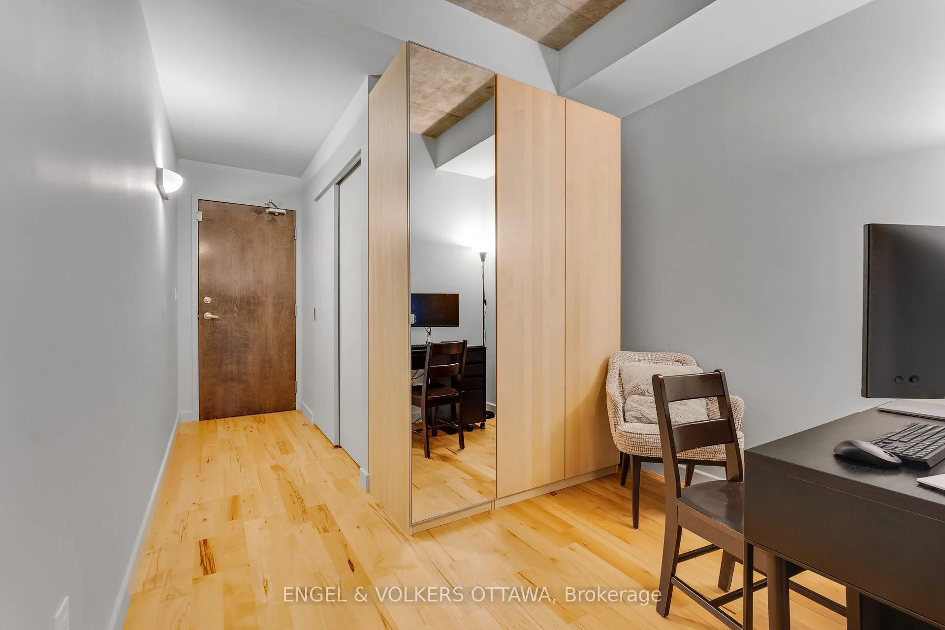Photo 5 of Unit 903, 179 George Street, Ottawa, Lower Town/Byward Market — HOMEH