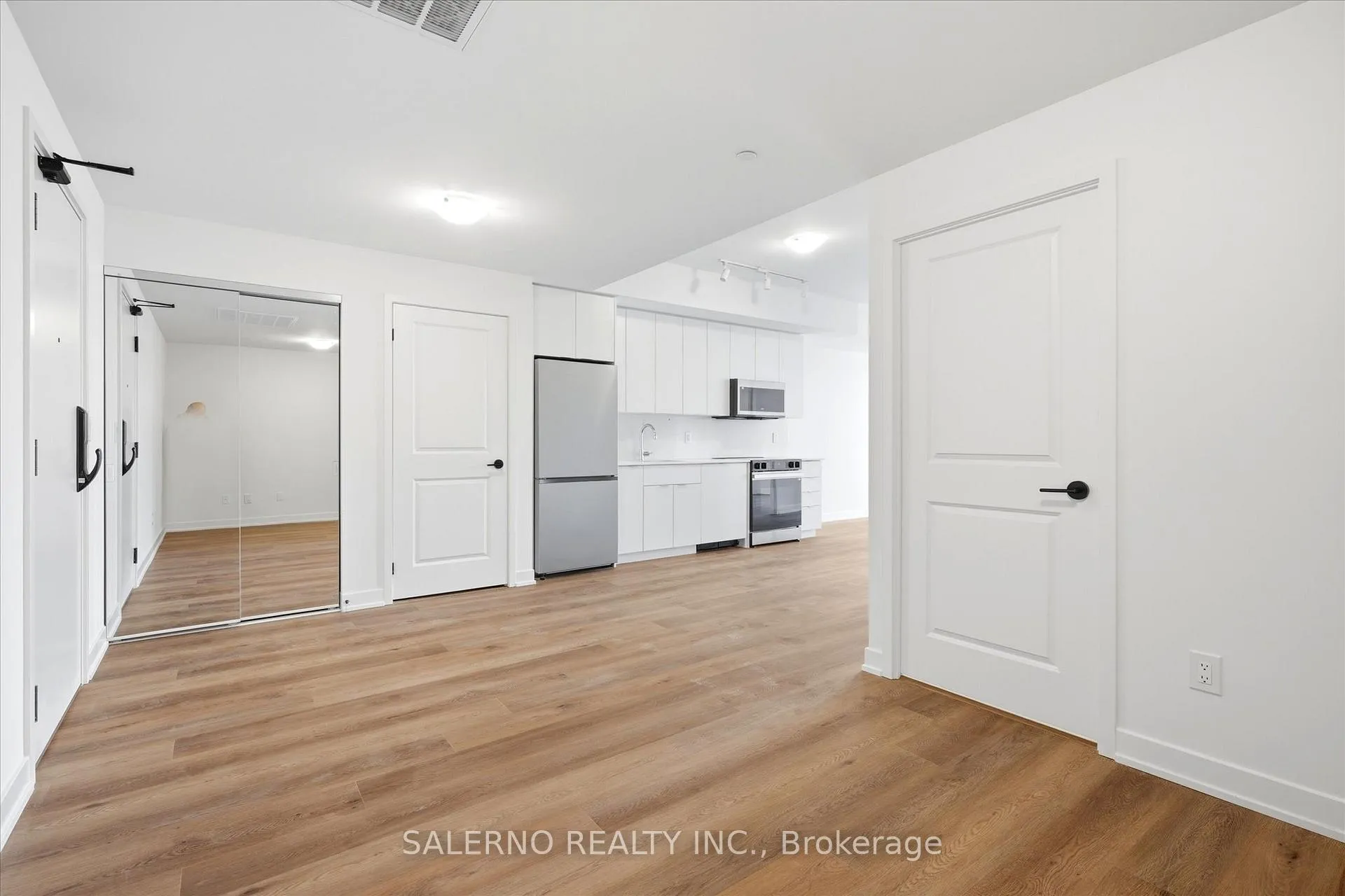 Photo 8 of Unit 305, 2075 Lakeshore Road, Burlington, Brant — HOMEH