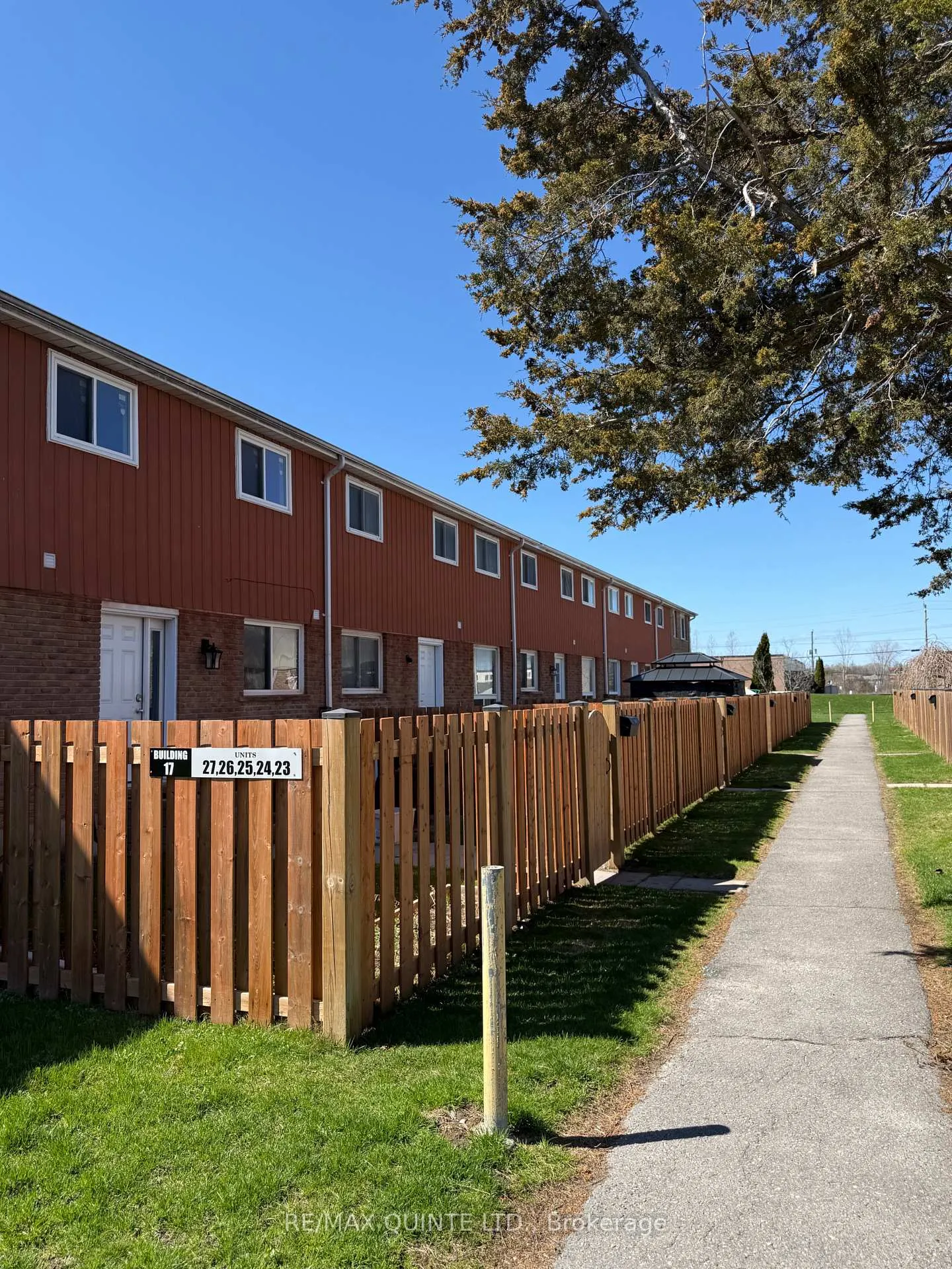 Photo 2 of Unit 25, 17 Tracey Park Drive, Belleville, Belleville Ward — HOMEH
