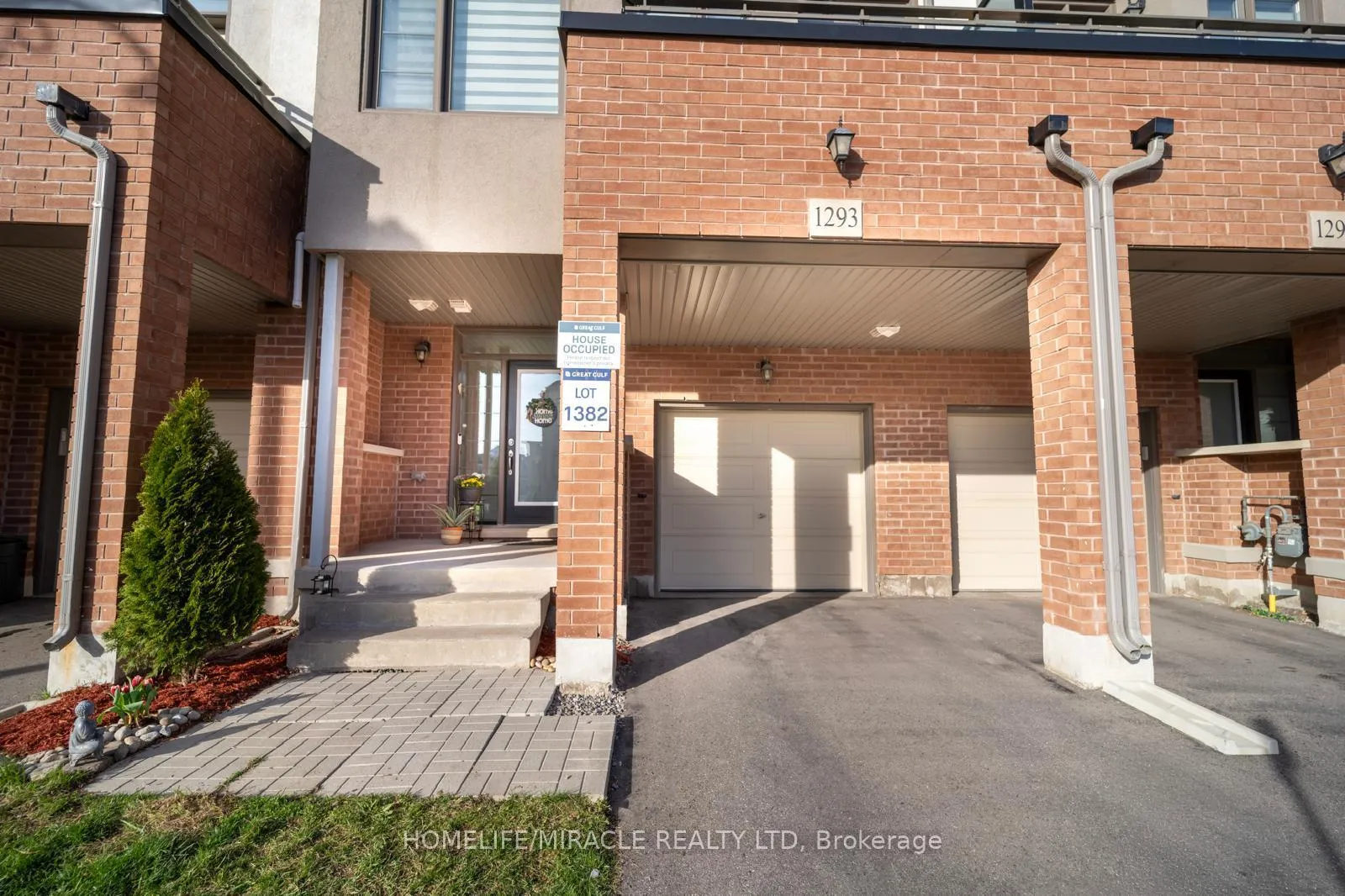 Photo 2 of 1293 Clarriage Court, Milton, Ford — HOMEH