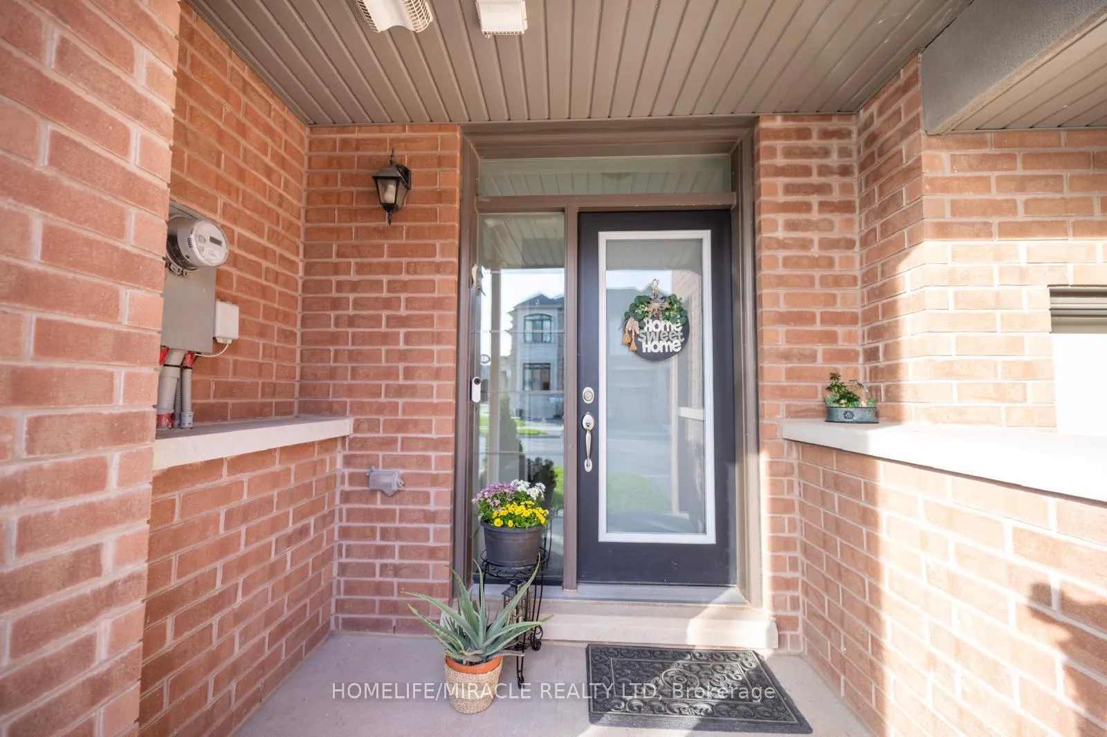 Photo 3 of 1293 Clarriage Court, Milton, Ford — HOMEH