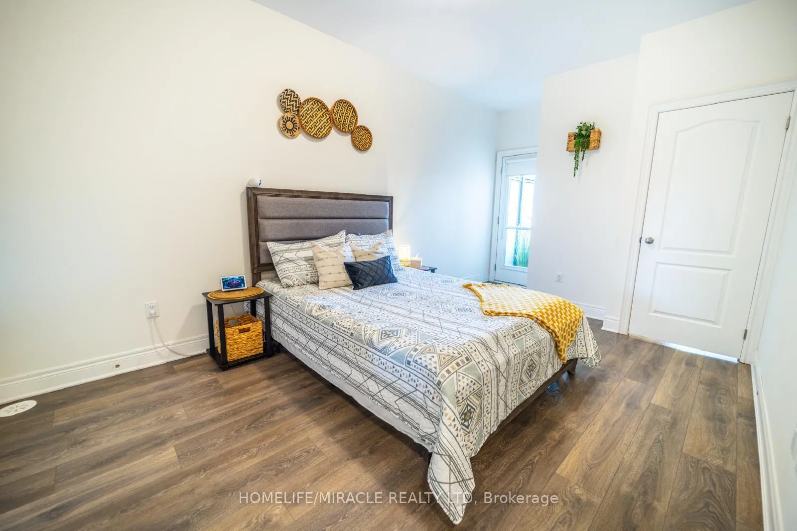 Photo 14 of 1293 Clarriage Court, Milton, Ford — HOMEH