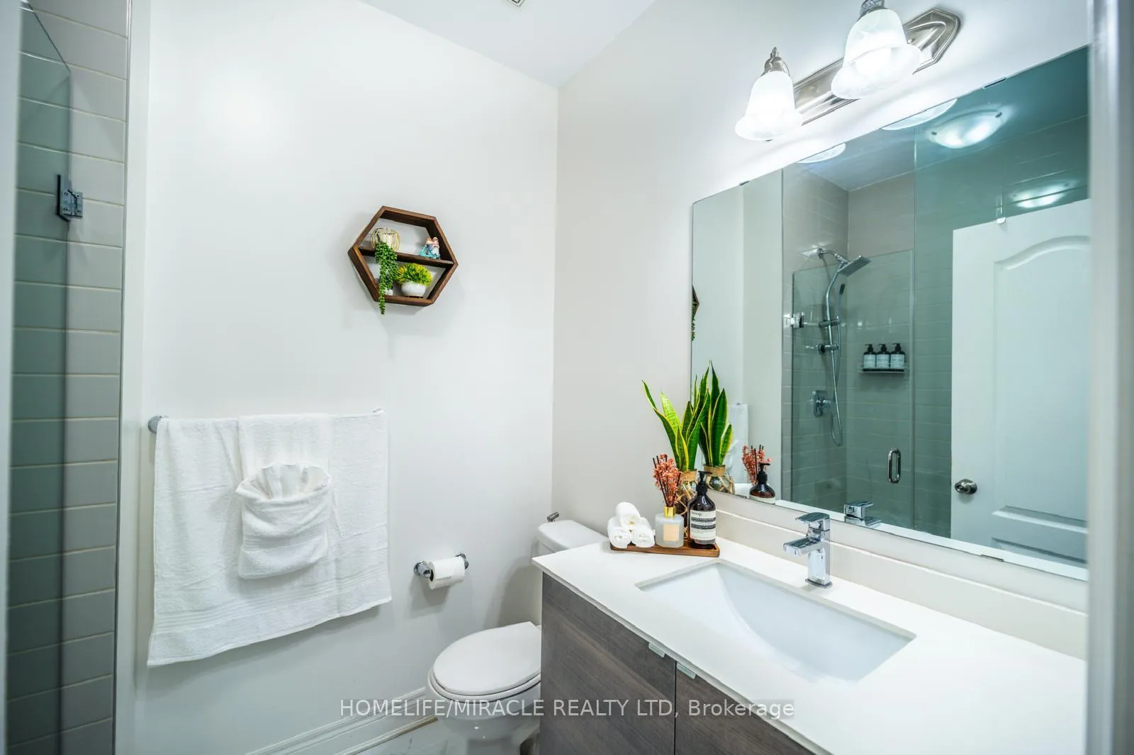 Photo 17 of 1293 Clarriage Court, Milton, Ford — HOMEH