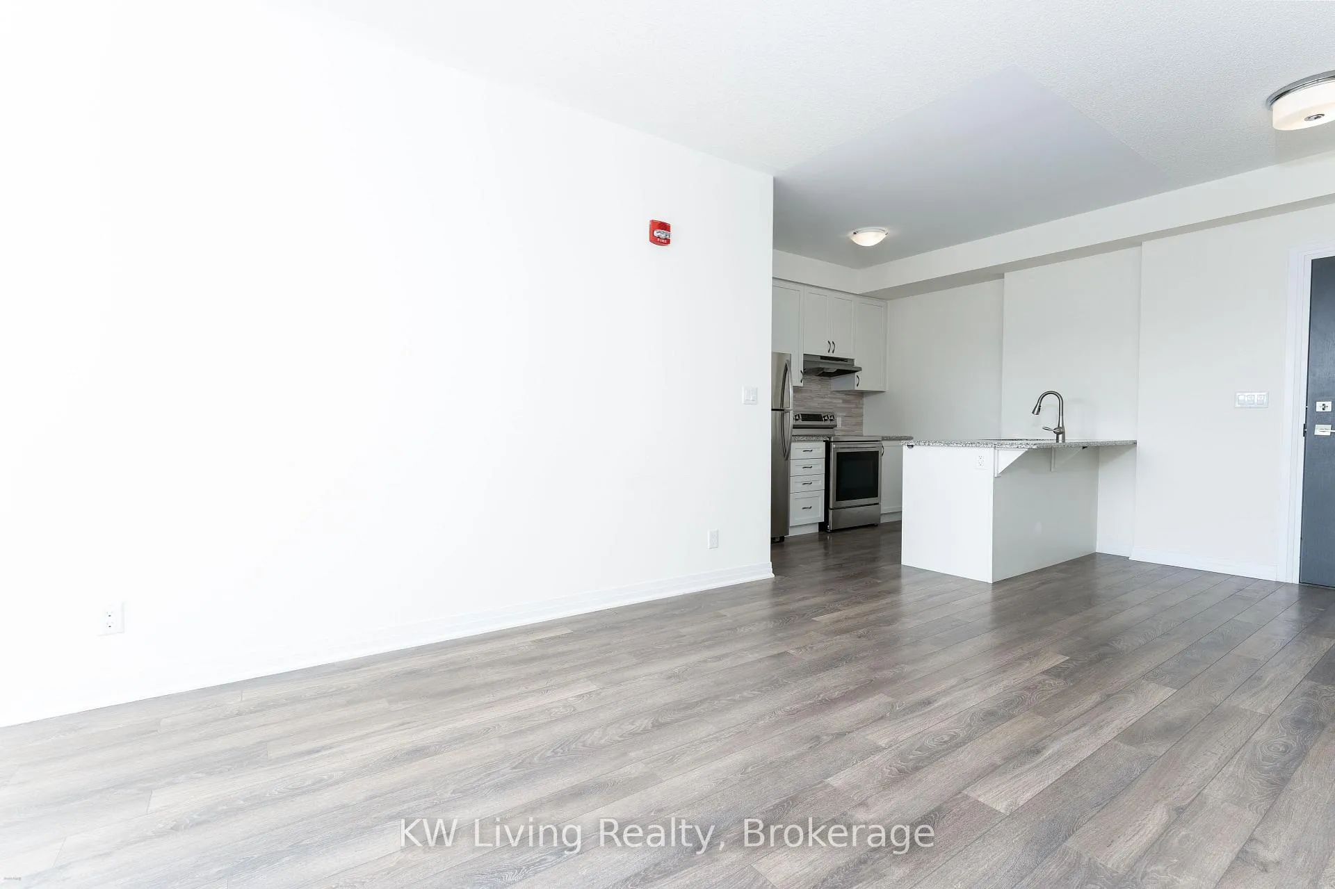 Photo 4 of Unit 402, 58 Adam Sellers Street, Markham, Cornell — HOMEH