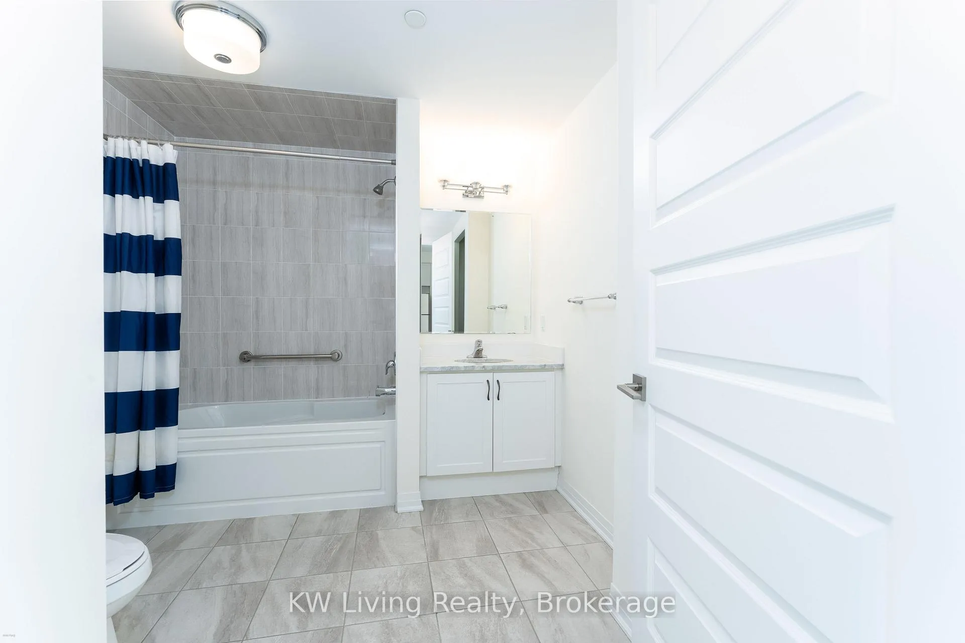 Photo 11 of Unit 402, 58 Adam Sellers Street, Markham, Cornell — HOMEH