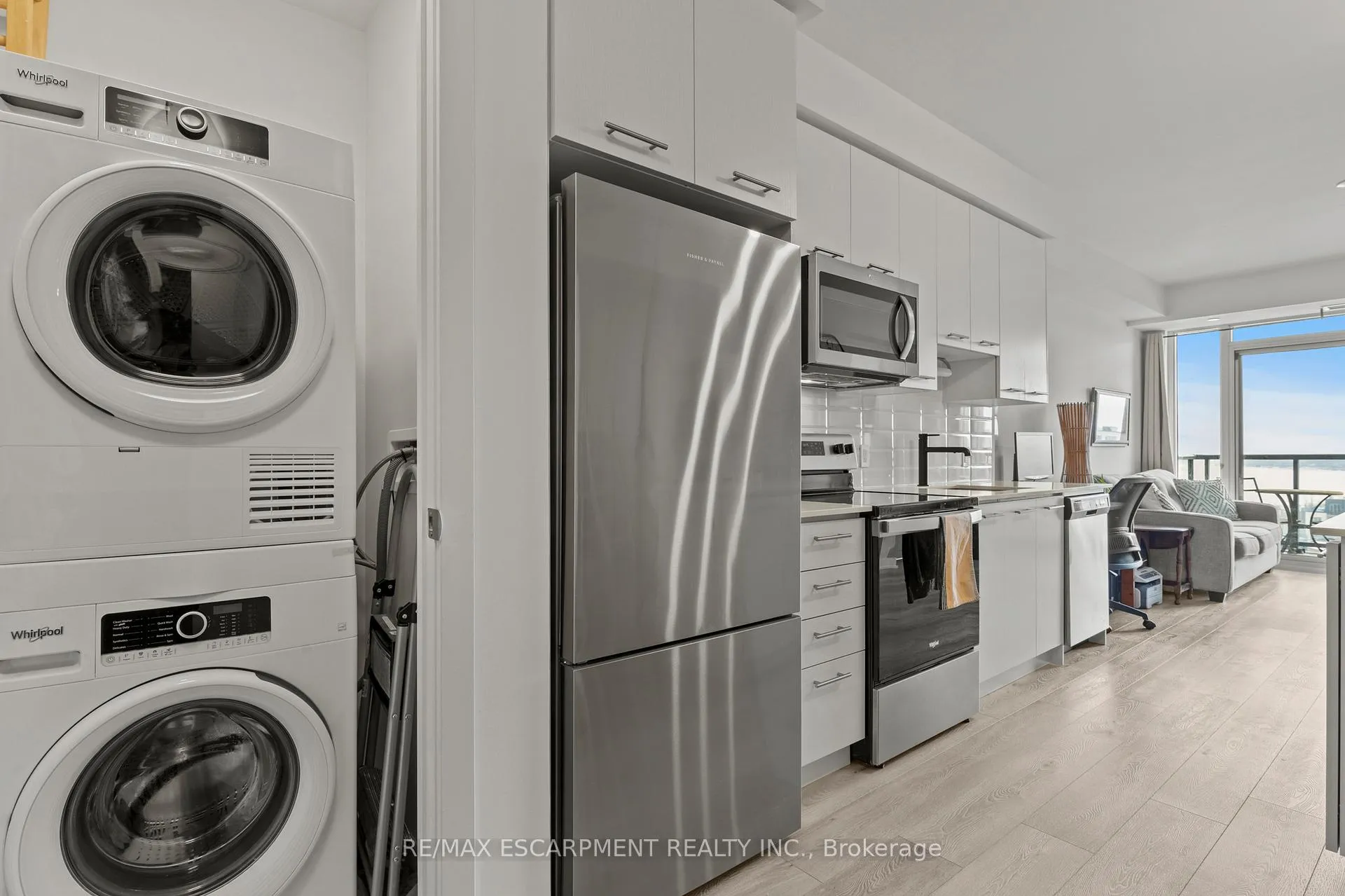 Photo 5 of Unit 1110, 385 Winston Road, Grimsby, Grimsby Beach — HOMEH