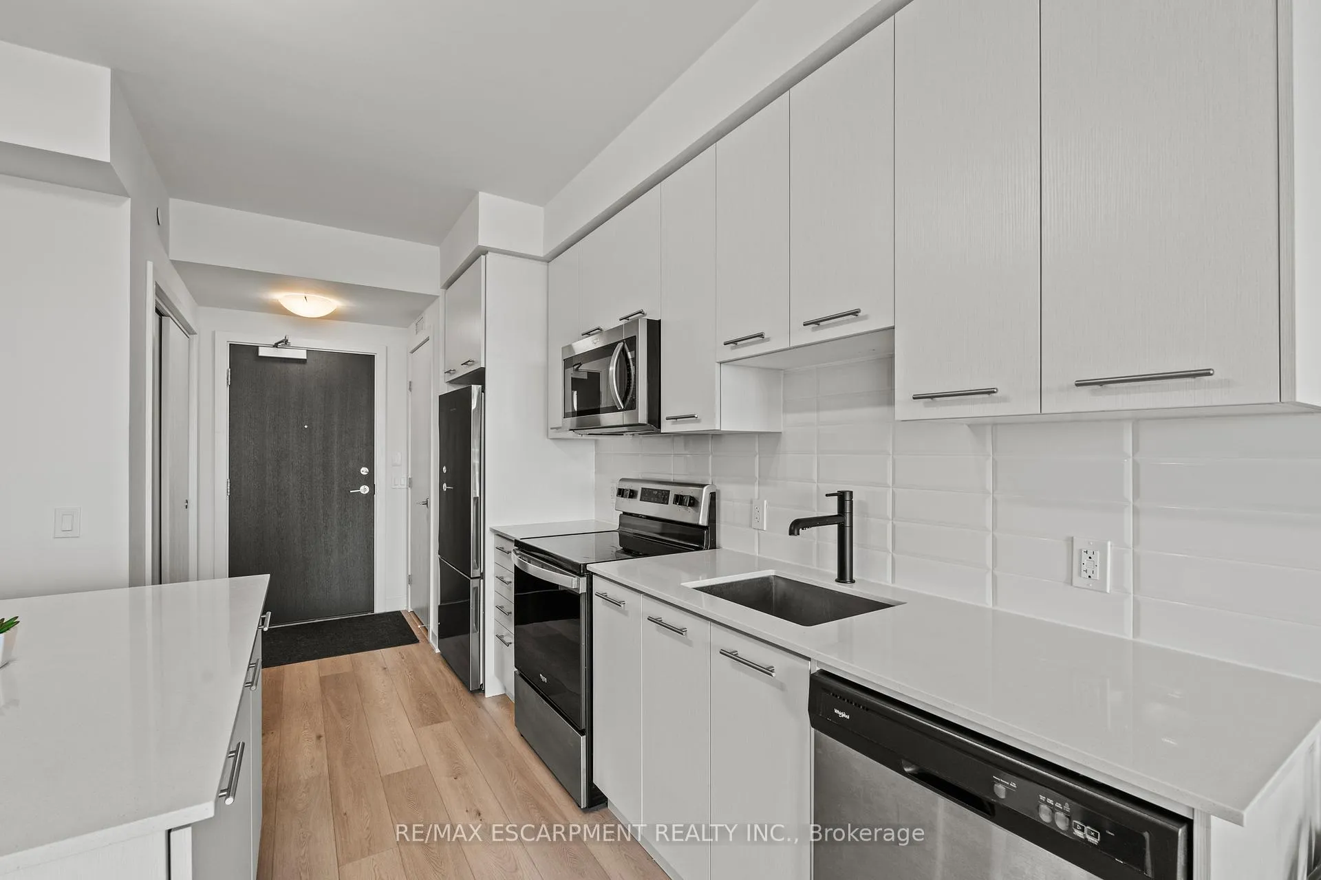 Photo 7 of Unit 1110, 385 Winston Road, Grimsby, Grimsby Beach — HOMEH