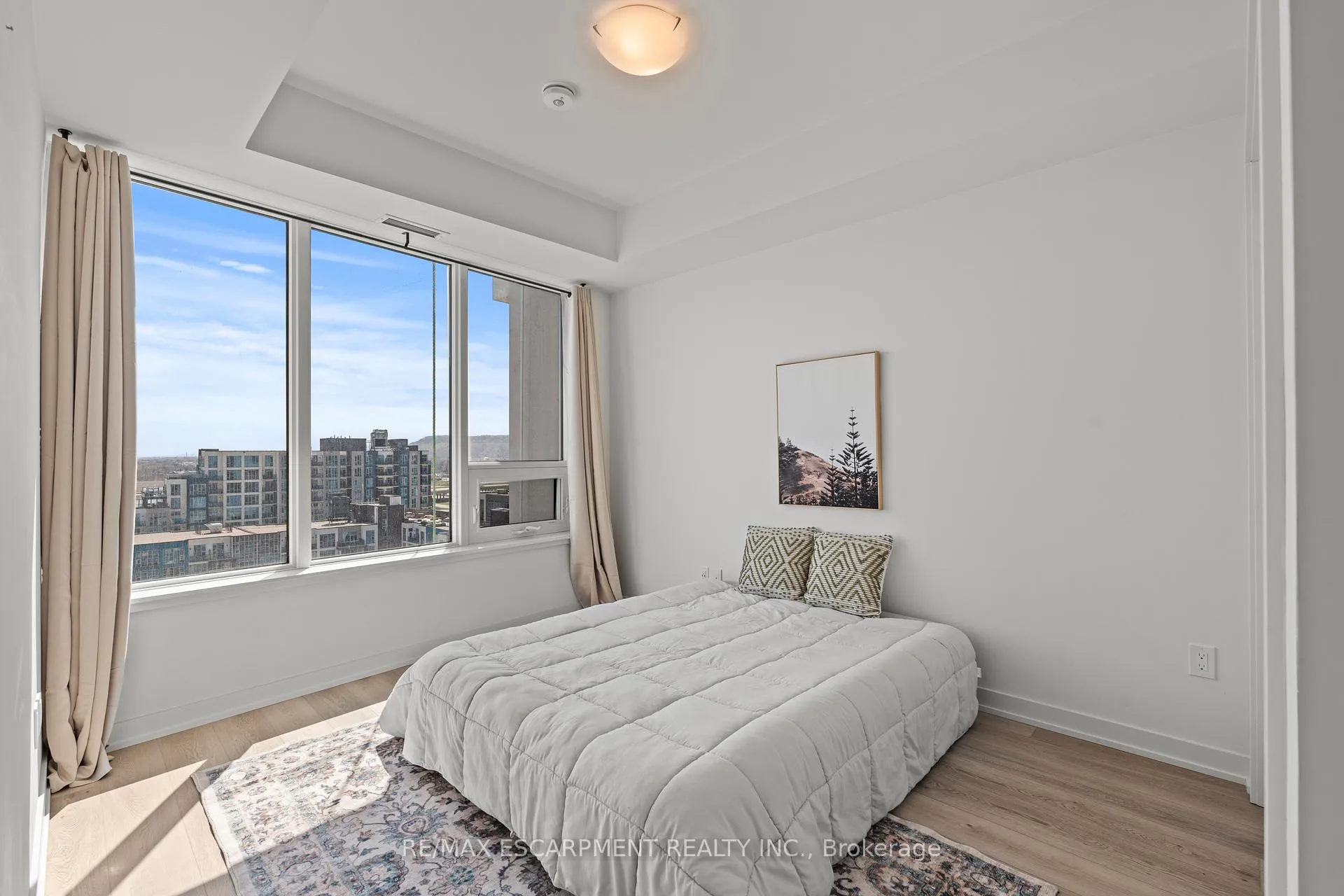 Photo 12 of Unit 1110, 385 Winston Road, Grimsby, Grimsby Beach — HOMEH