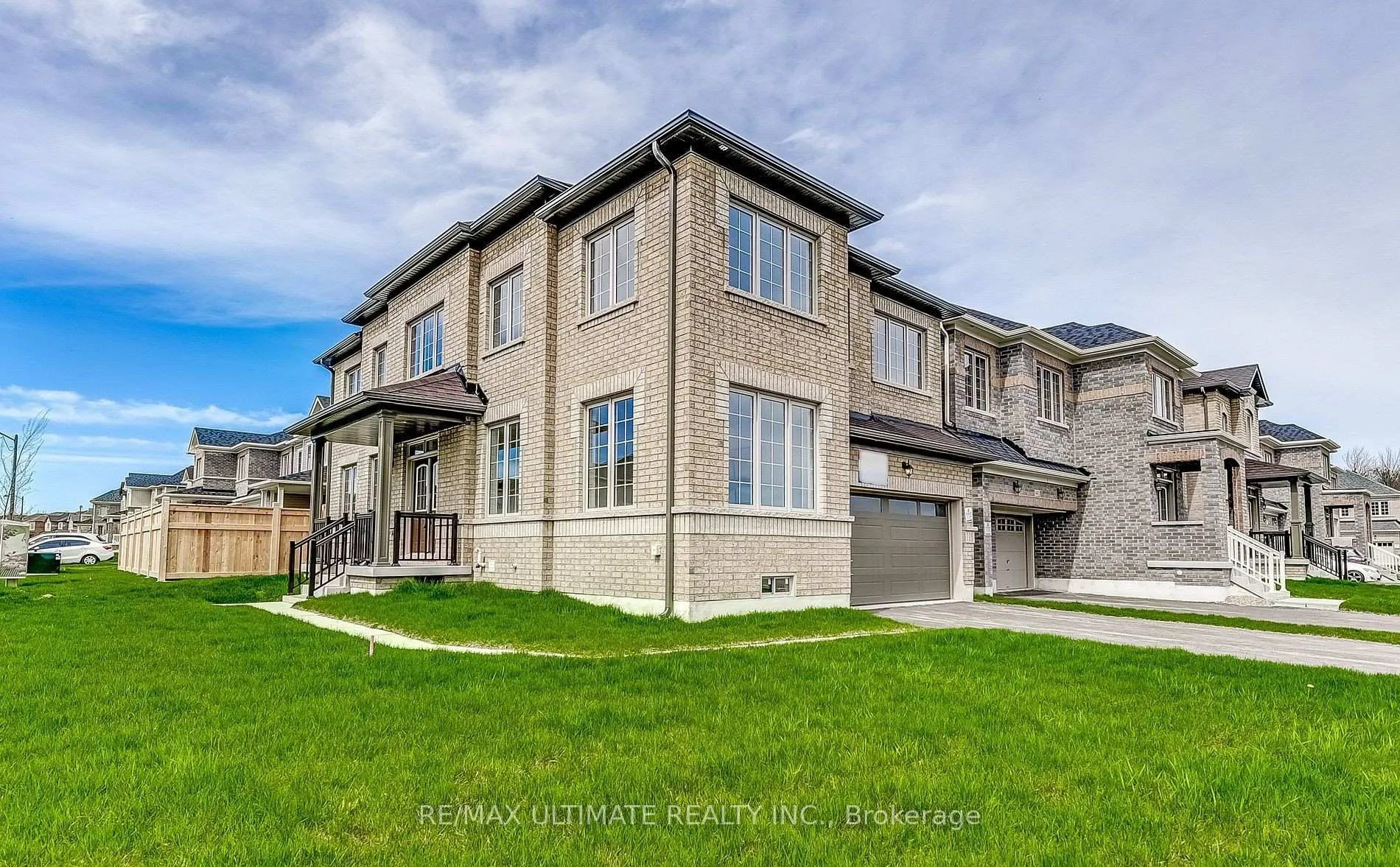 Photo 2 of 439 Black Cherry Crescent, Shelburne — HOMEH